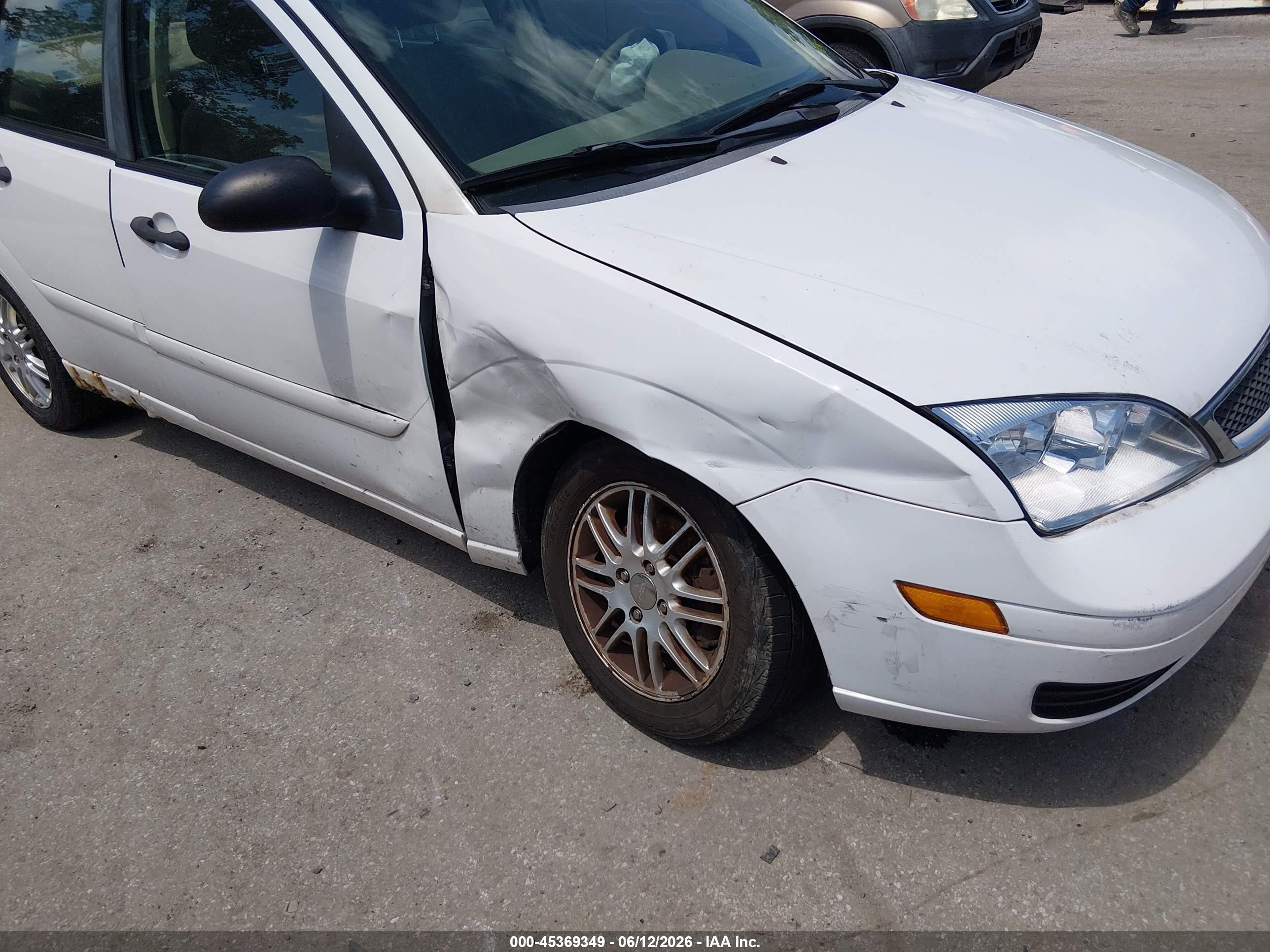 2006 Ford Focus Zx4 White vin: 1FAFP34N36W216451