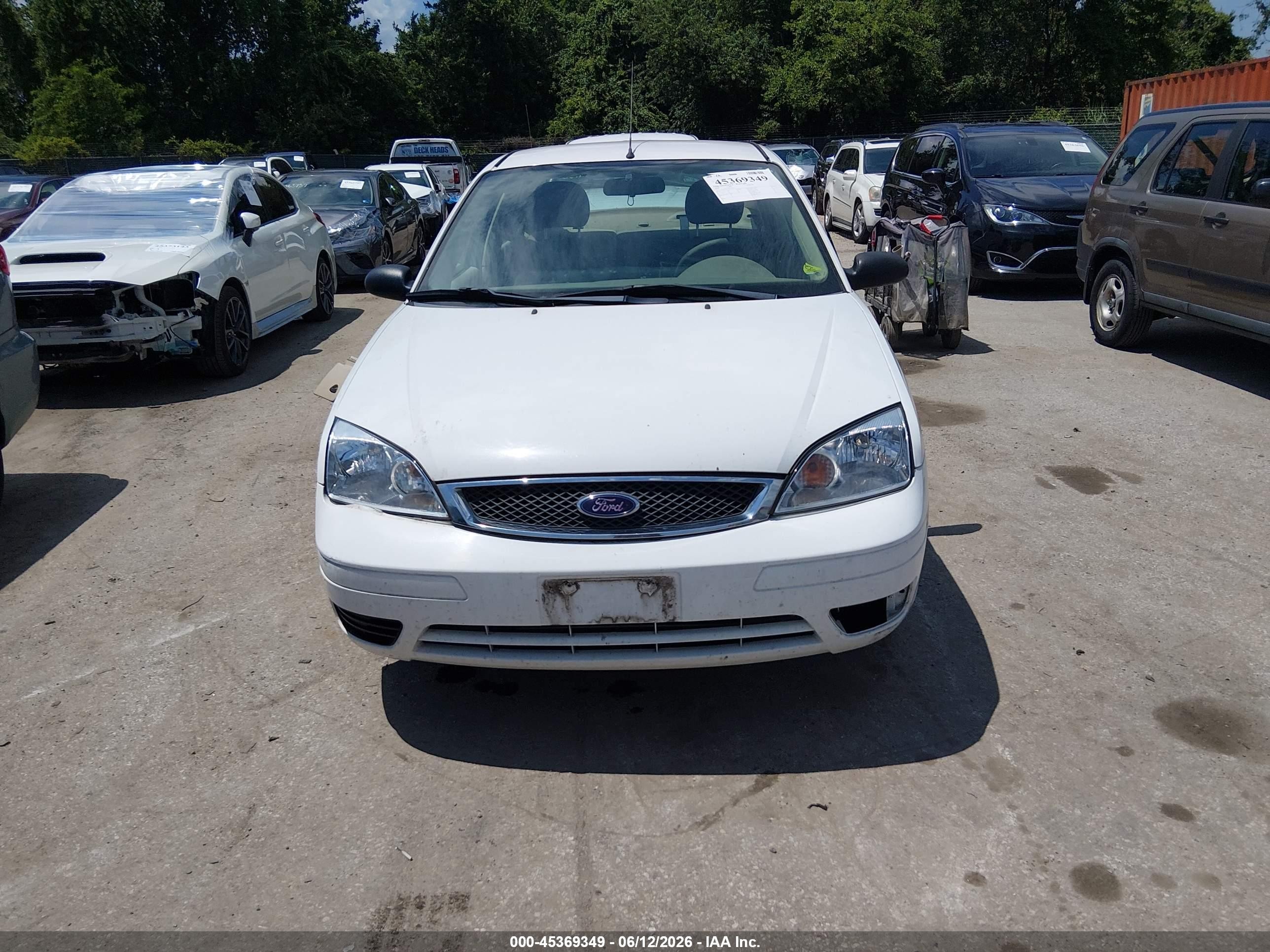2006 Ford Focus Zx4 White vin: 1FAFP34N36W216451
