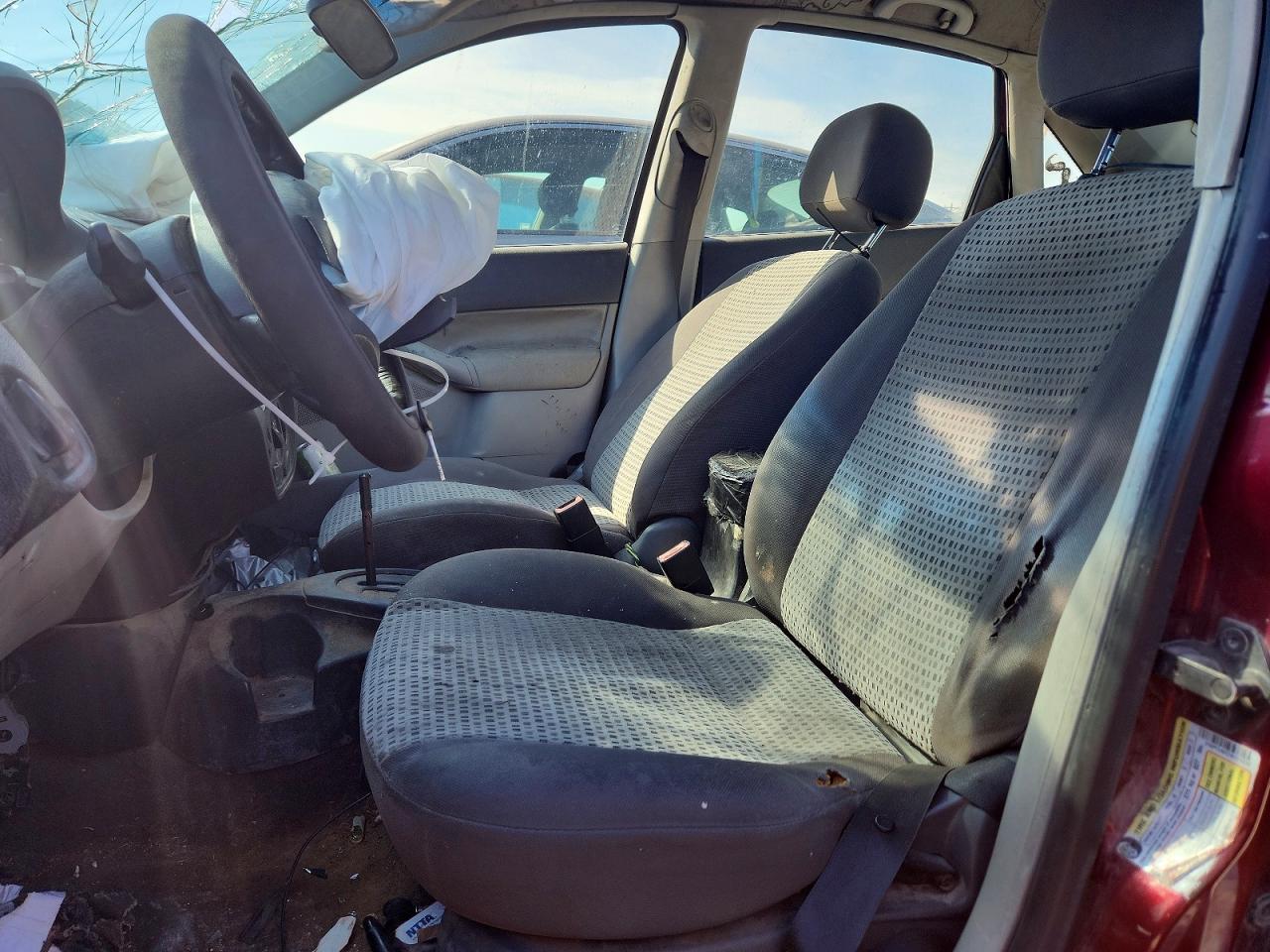 2007 Ford Focus Zx4 Burgundy vin: 1FAFP34N37W117212