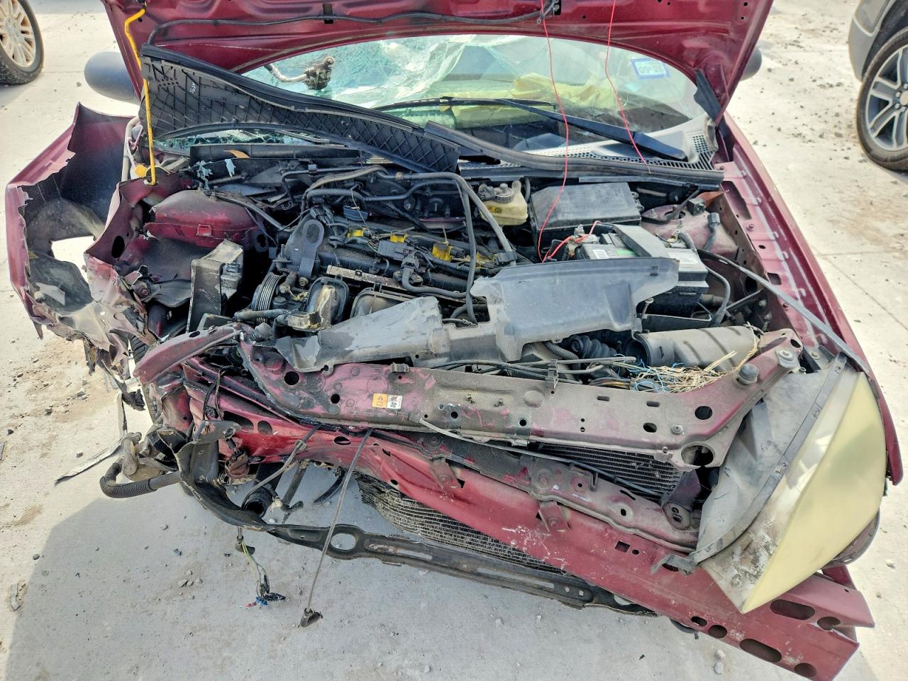 2007 Ford Focus Zx4 Burgundy vin: 1FAFP34N37W117212