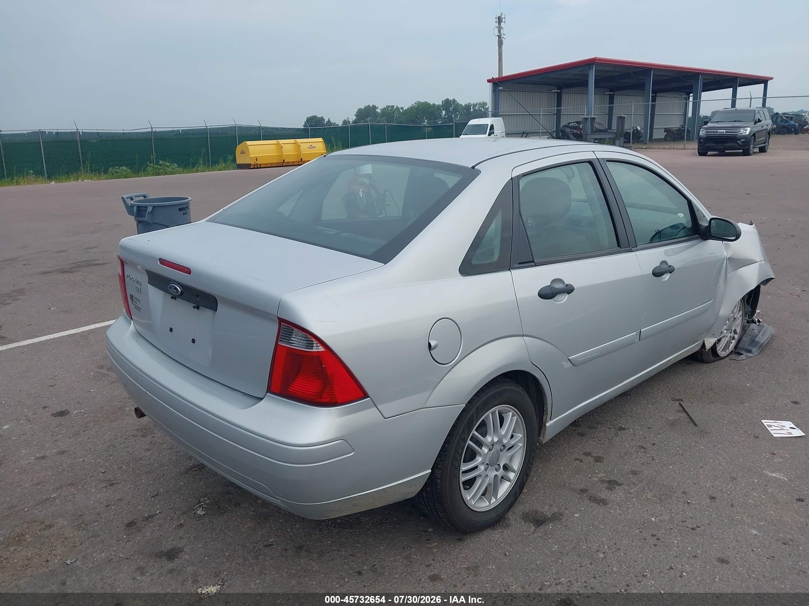 2007 Ford Focus Zx4/s/se/ses Silver vin: 1FAFP34N37W122748