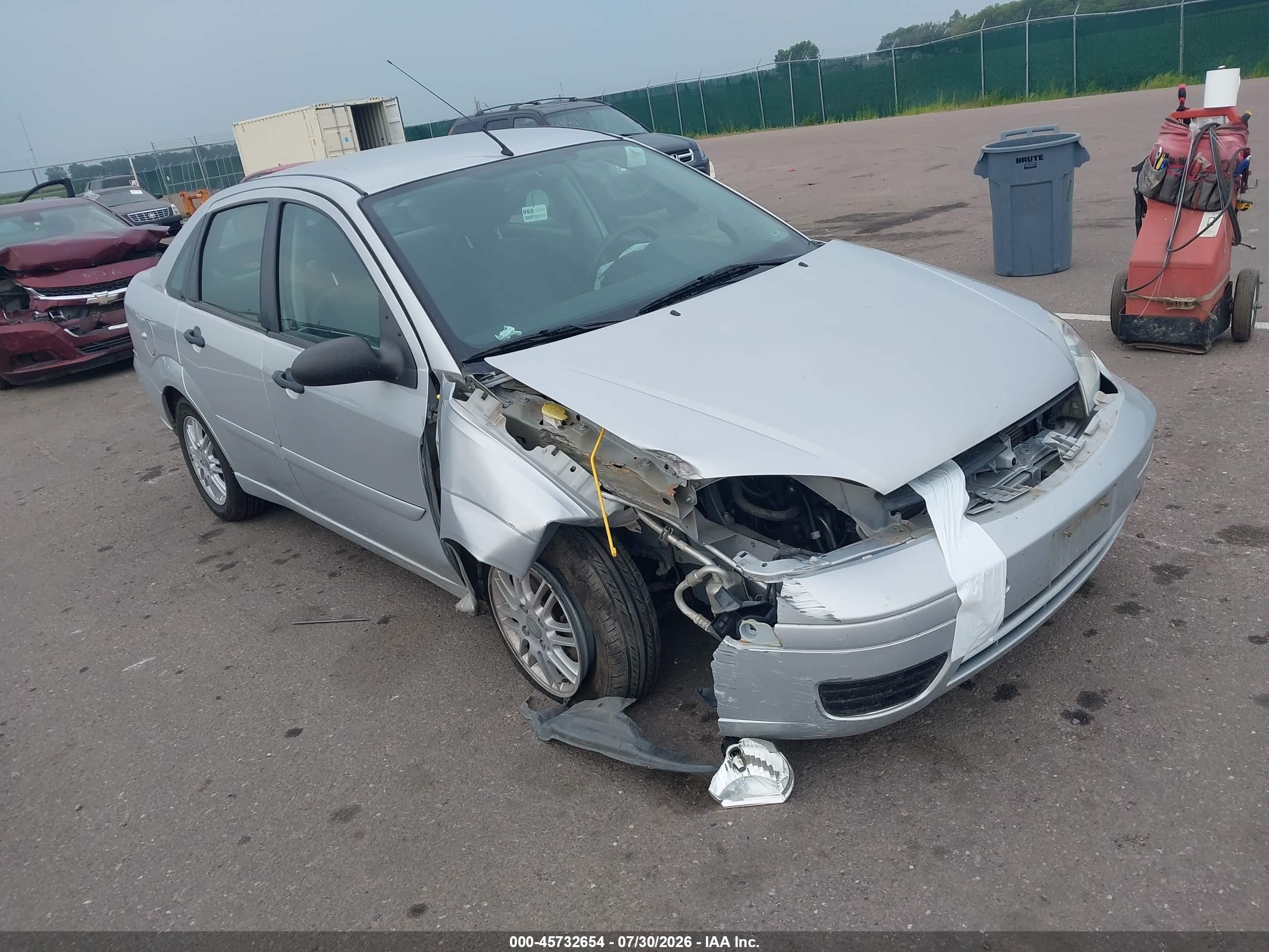 2007 Ford Focus Zx4/s/se/ses Silver vin: 1FAFP34N37W122748