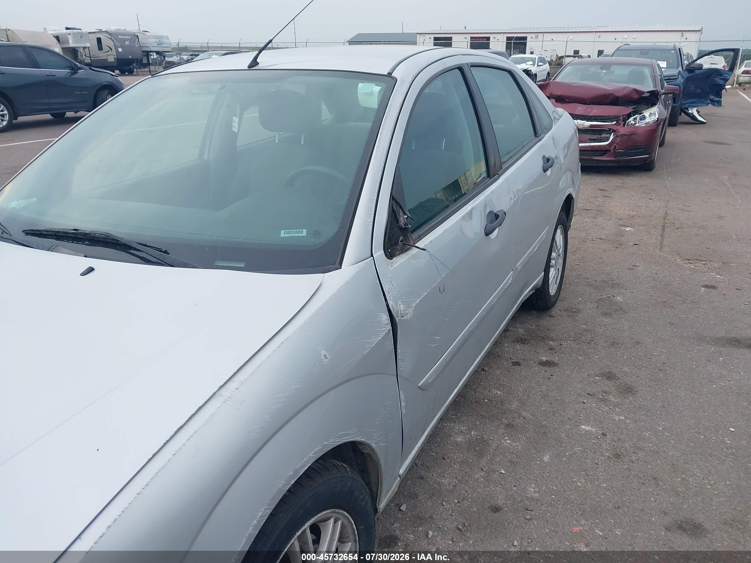 2007 Ford Focus Zx4/s/se/ses Silver vin: 1FAFP34N37W122748