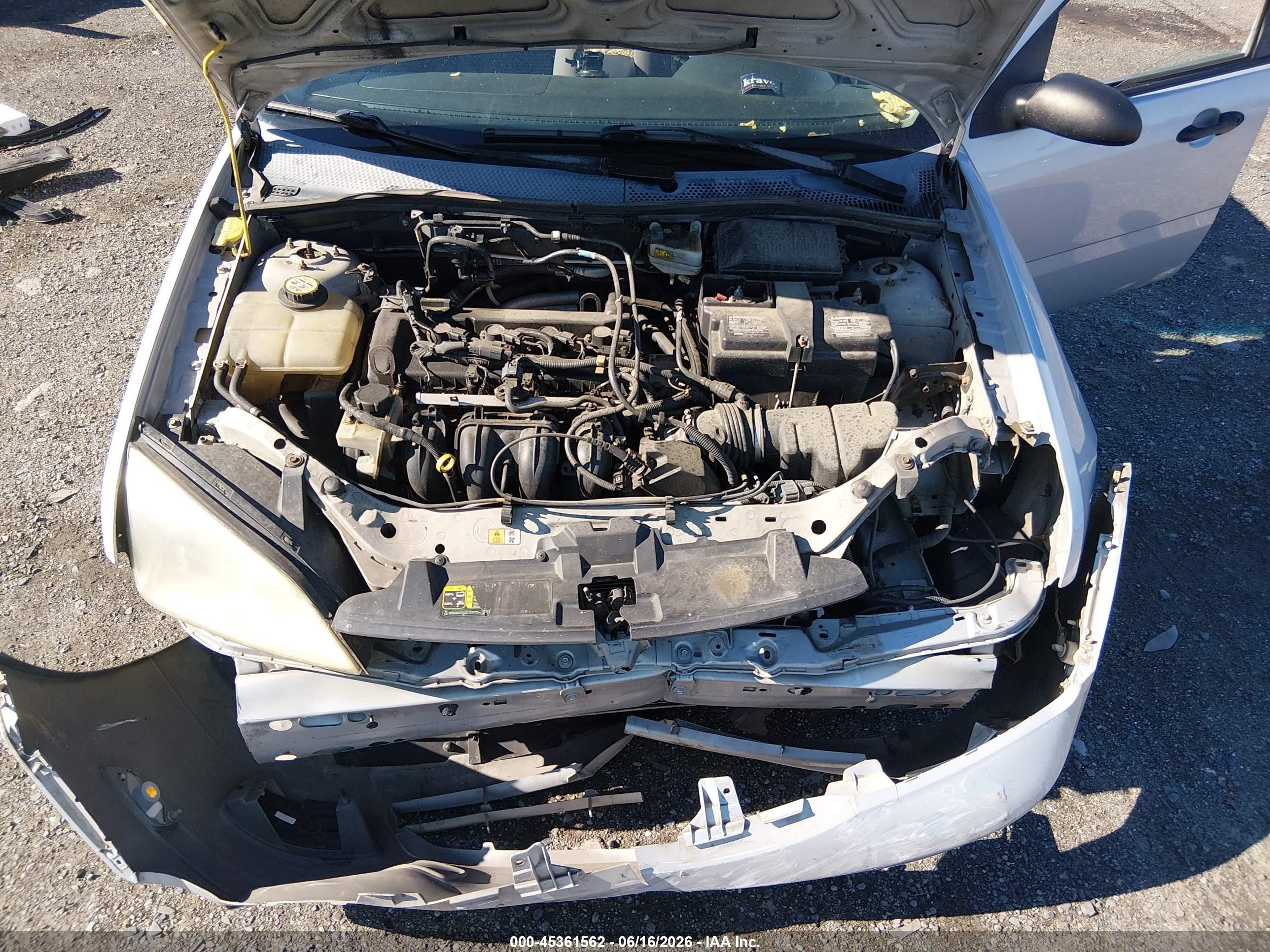 2007 Ford Focus S/se/ses Silver vin: 1FAFP34N37W259947