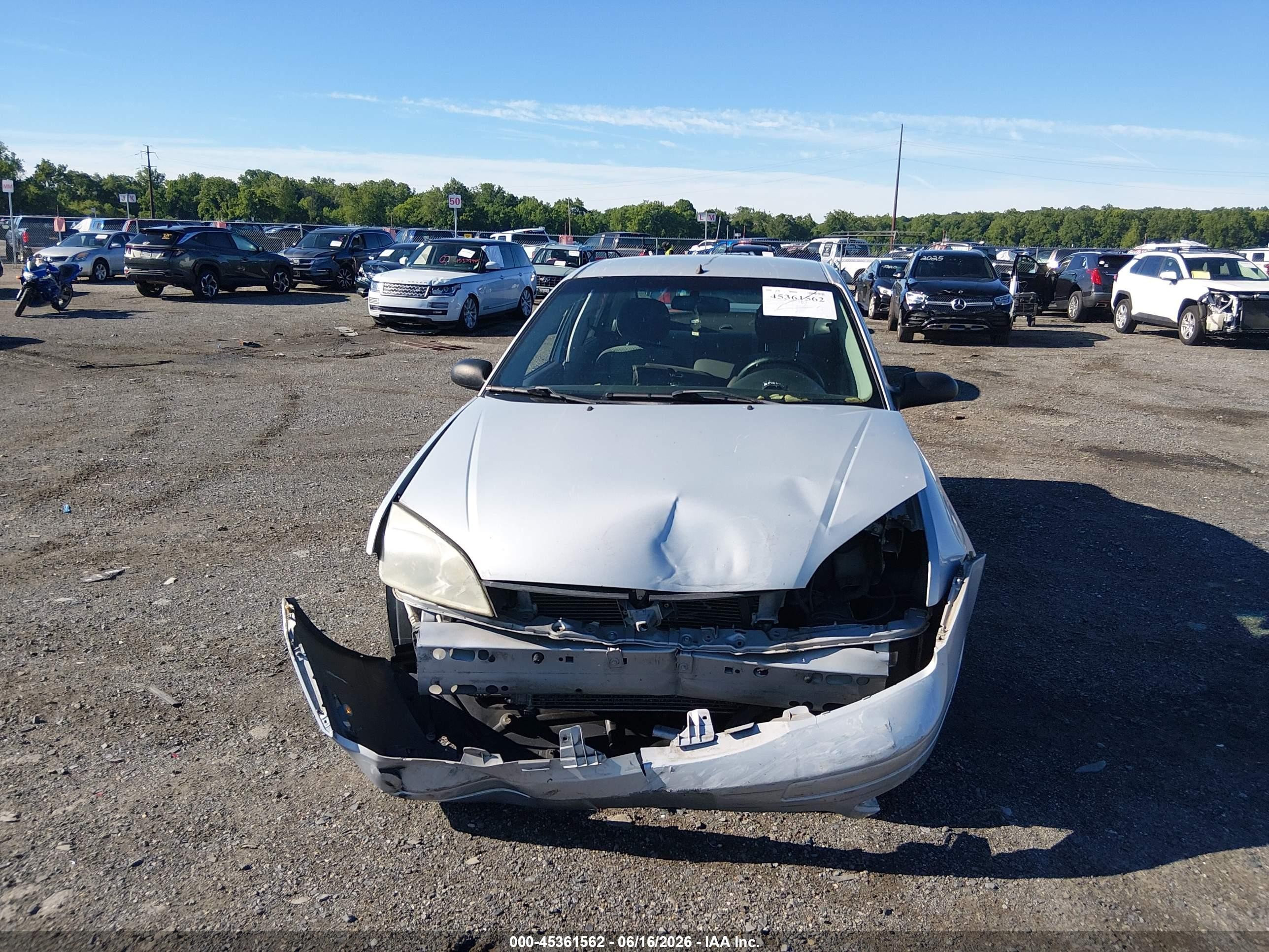 2007 Ford Focus S/se/ses Silver vin: 1FAFP34N37W259947