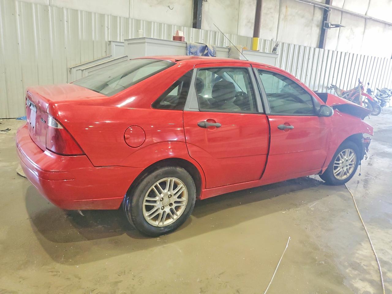 2007 Ford Focus Zx4 Red vin: 1FAFP34N37W286355