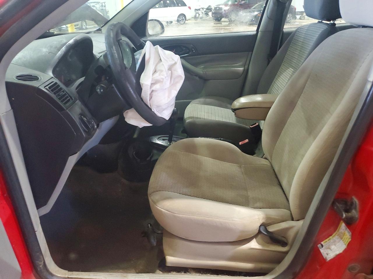 2007 Ford Focus Zx4 Red vin: 1FAFP34N37W286355