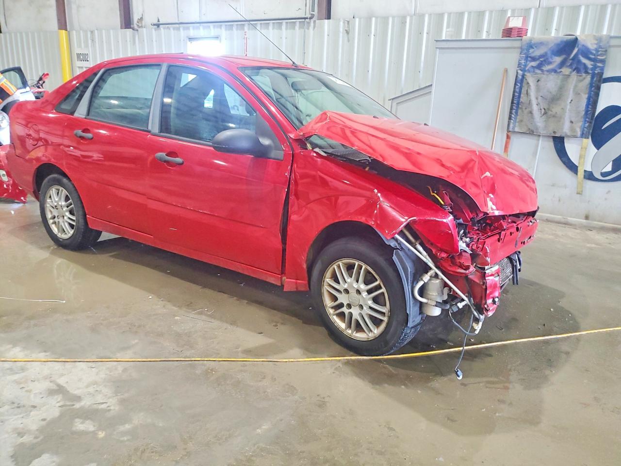 2007 Ford Focus Zx4 Red vin: 1FAFP34N37W286355