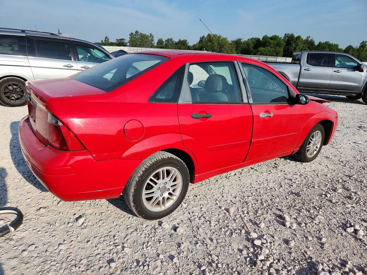2007 Ford Focus Zx4 Красный vin: 1FAFP34N37W293760