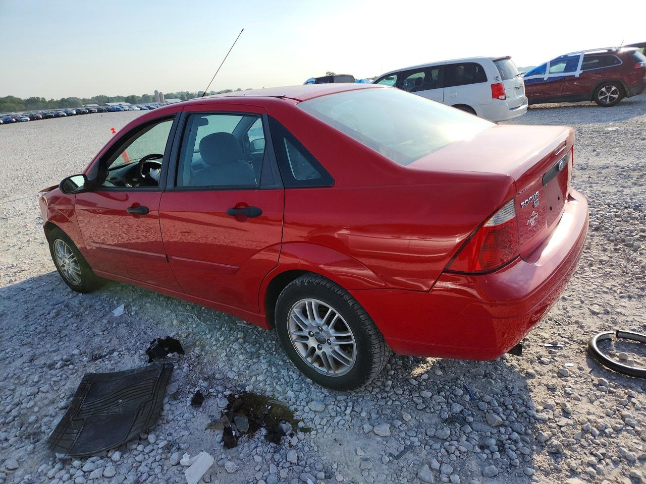 2007 Ford Focus Zx4 Красный vin: 1FAFP34N37W293760