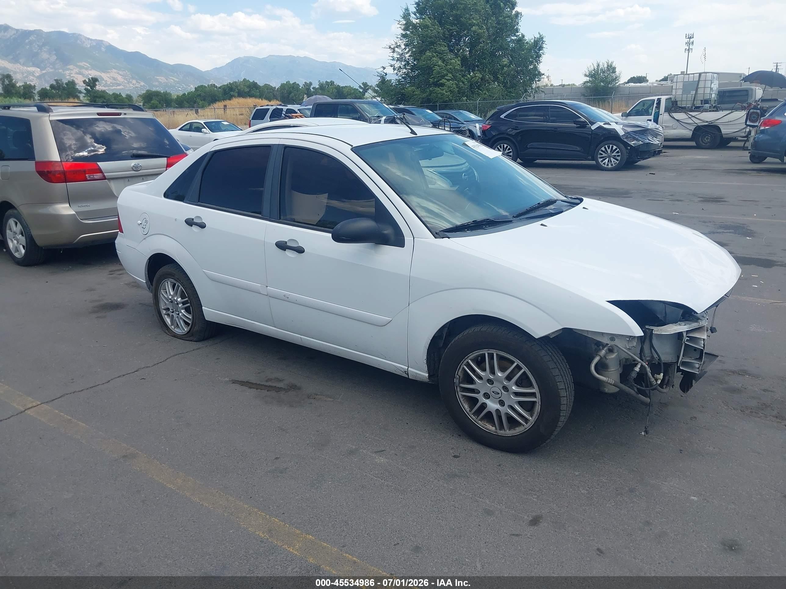 2007 Ford Focus S/se/ses Белый vin: 1FAFP34N37W301534