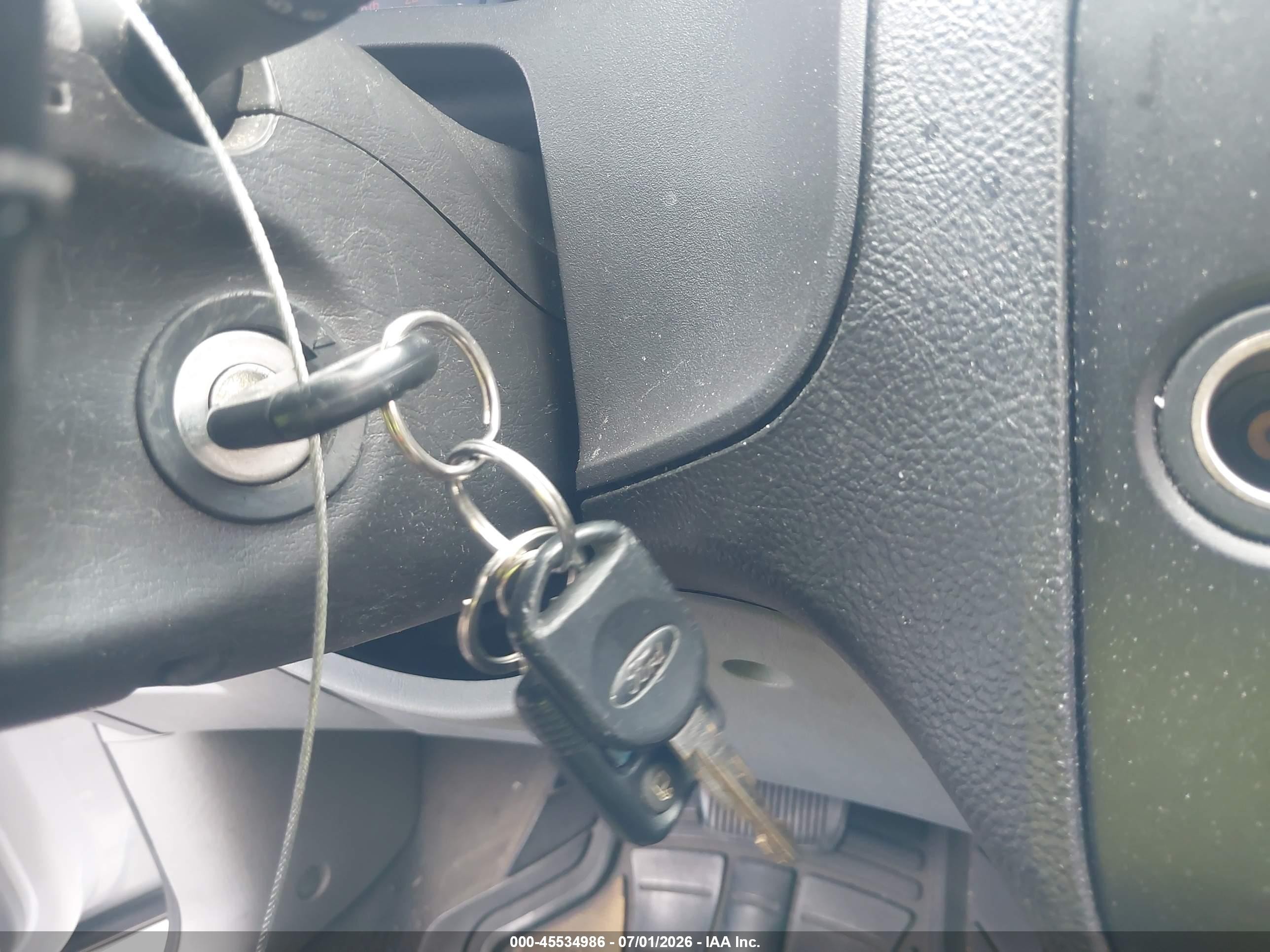 2007 Ford Focus S/se/ses White vin: 1FAFP34N37W301534