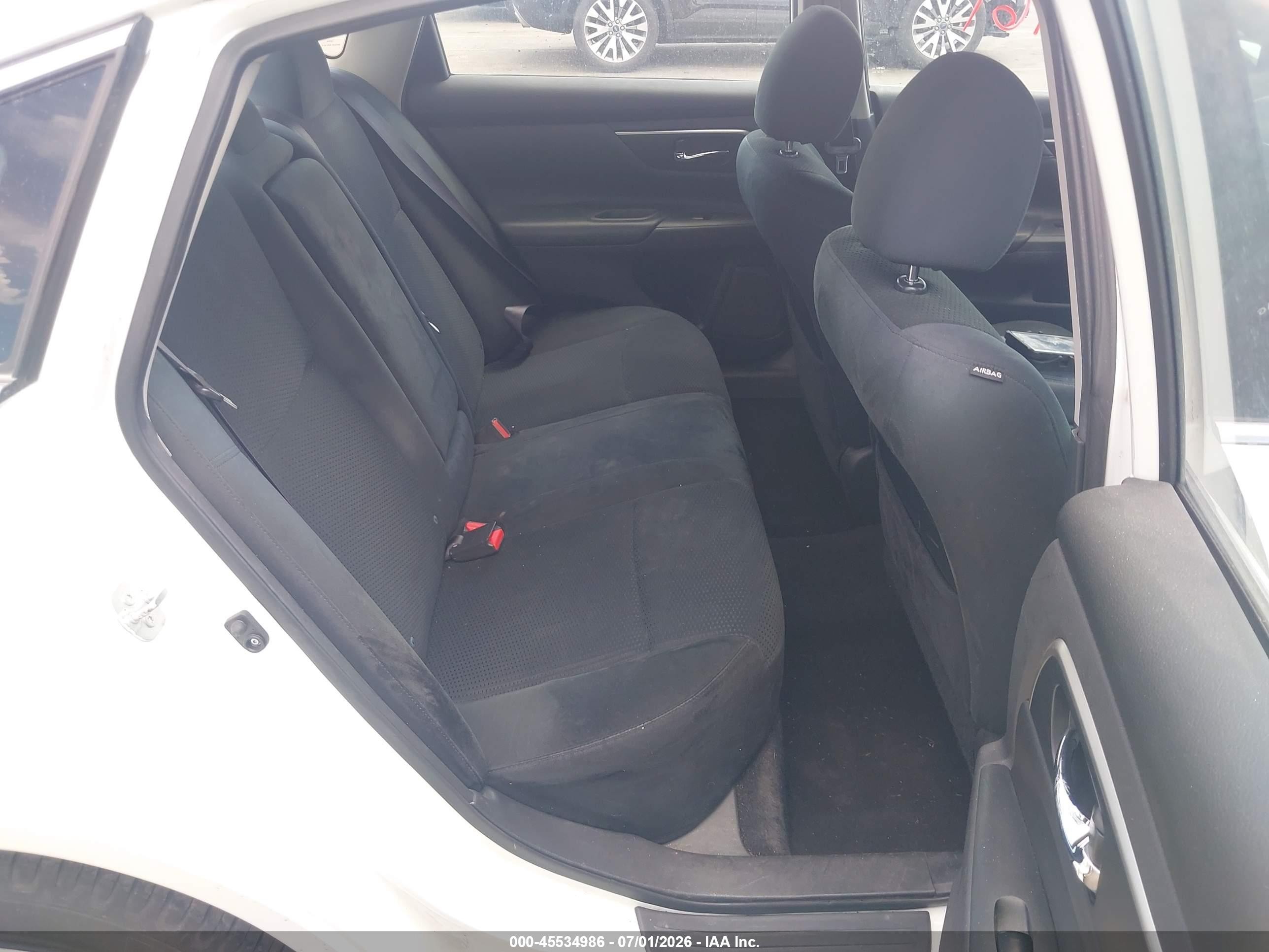 2007 Ford Focus S/se/ses White vin: 1FAFP34N37W301534