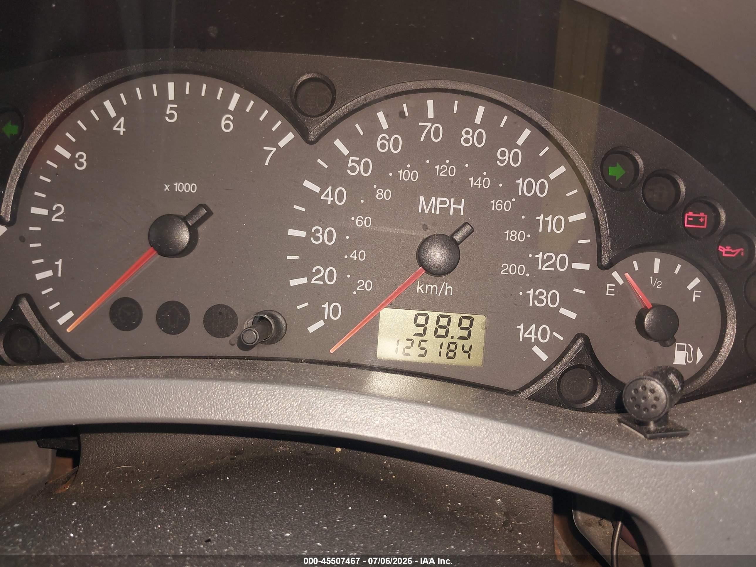 2005 Ford Focus Zx4 Red vin: 1FAFP34N45W121265
