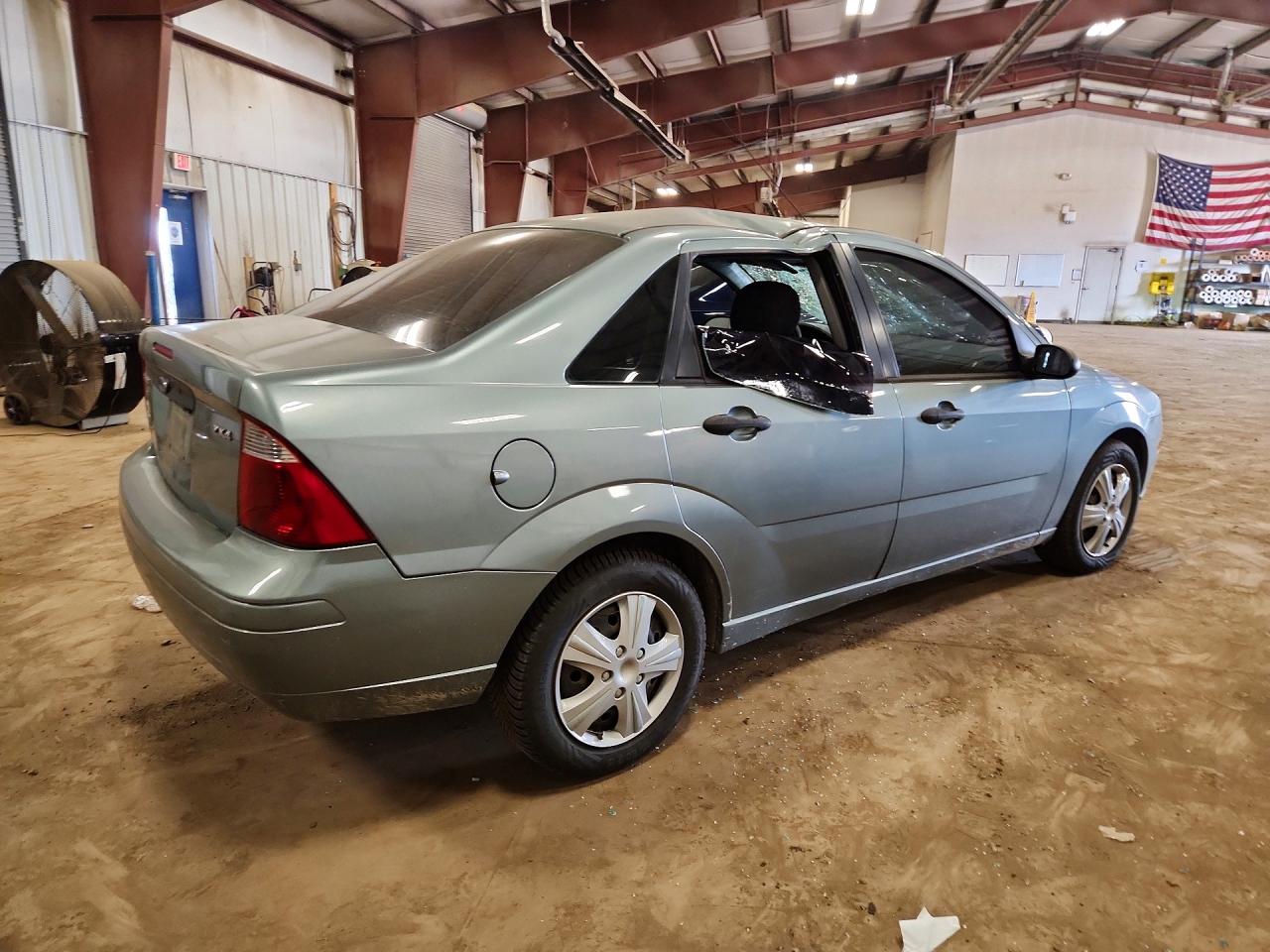 2005 Ford Focus Zx4 Blue vin: 1FAFP34N45W138857