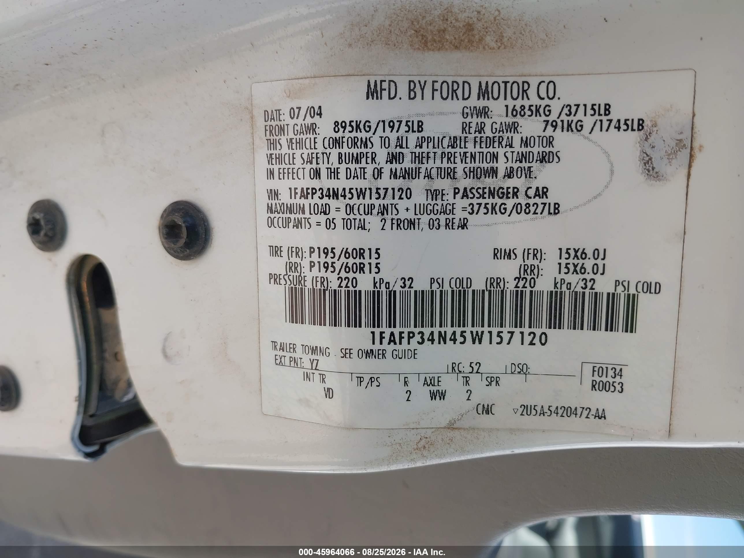 2005 Ford Focus Zx4 White vin: 1FAFP34N45W157120