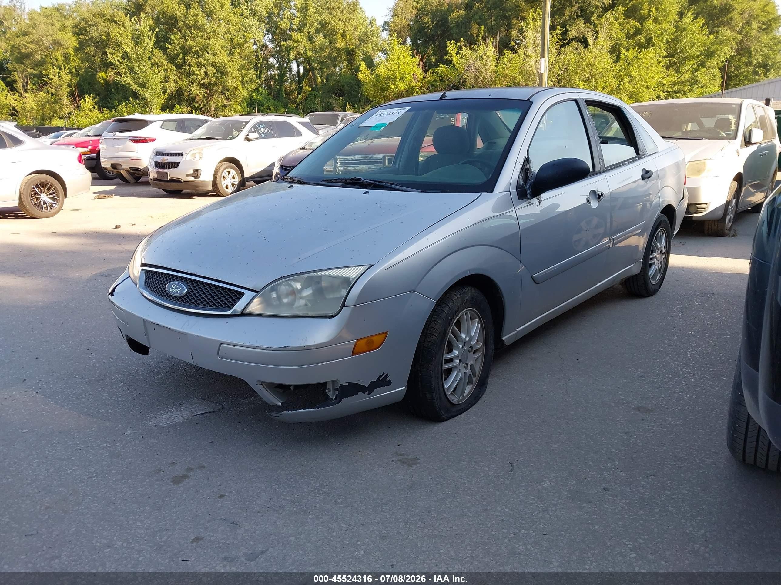 2005 Ford Focus Zx4 Silver vin: 1FAFP34N45W251854