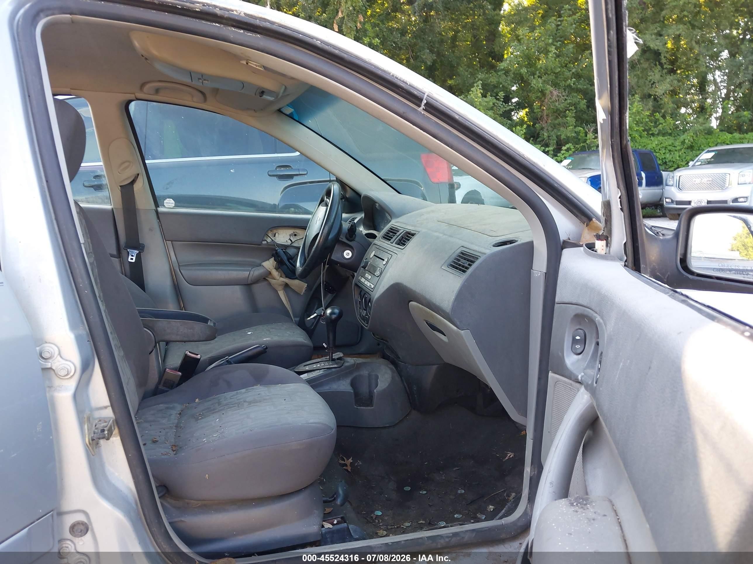 2005 Ford Focus Zx4 Silver vin: 1FAFP34N45W251854