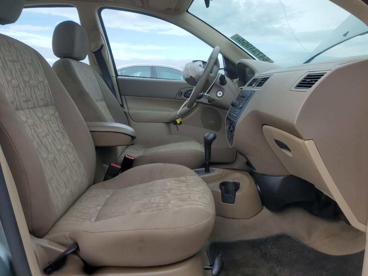 2005 Ford Focus Zx4 Teal vin: 1FAFP34N45W265169