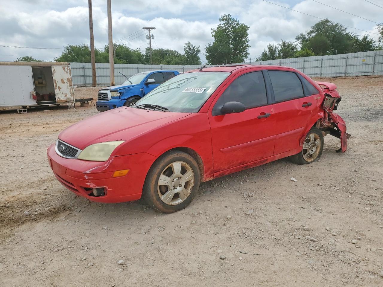 2005 Ford Focus Zx4 Red vin: 1FAFP34N45W271375