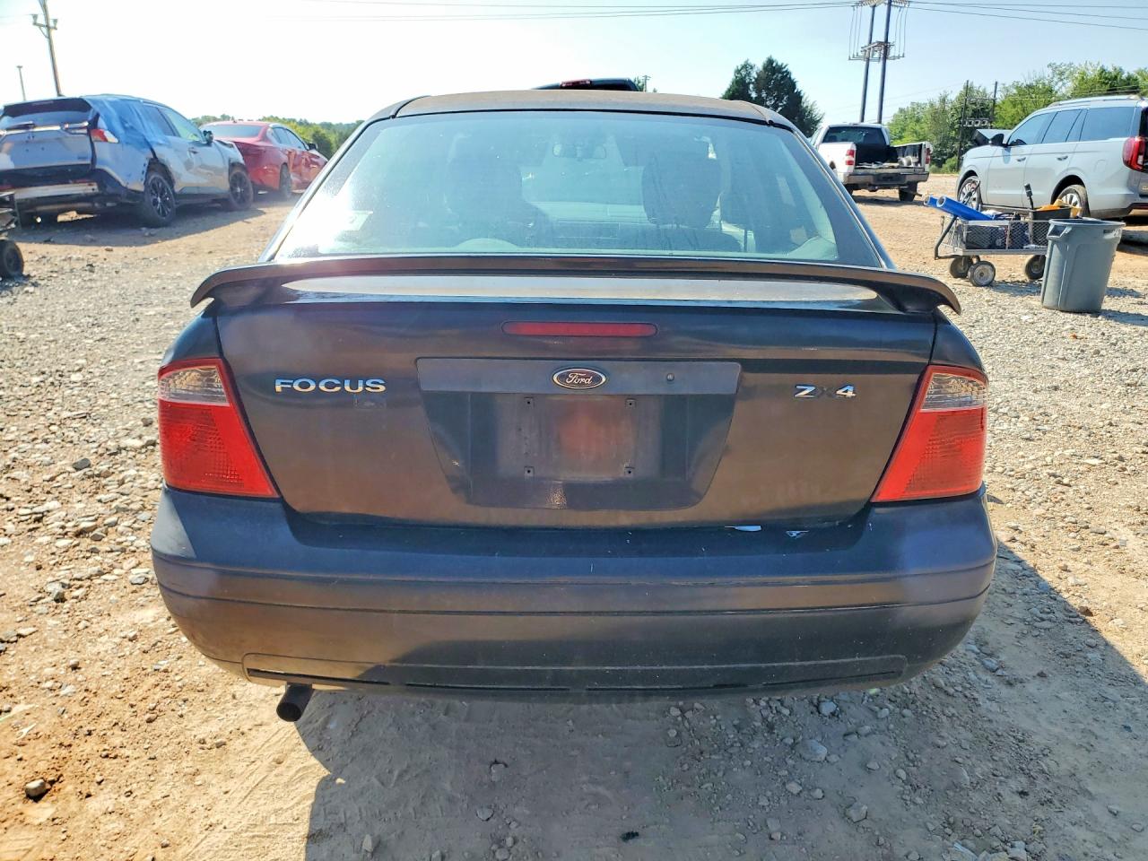 2005 Ford Focus Zx4 Black vin: 1FAFP34N45W292842