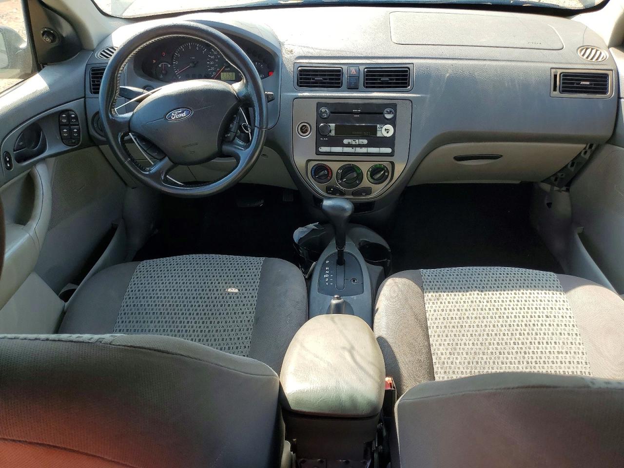 2005 Ford Focus Zx4 Black vin: 1FAFP34N45W292842