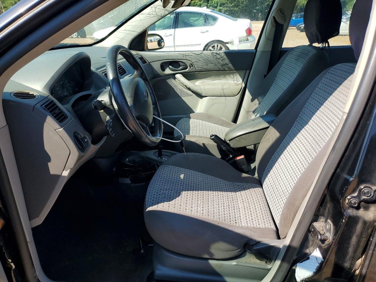 2005 Ford Focus Zx4 Black vin: 1FAFP34N45W292842