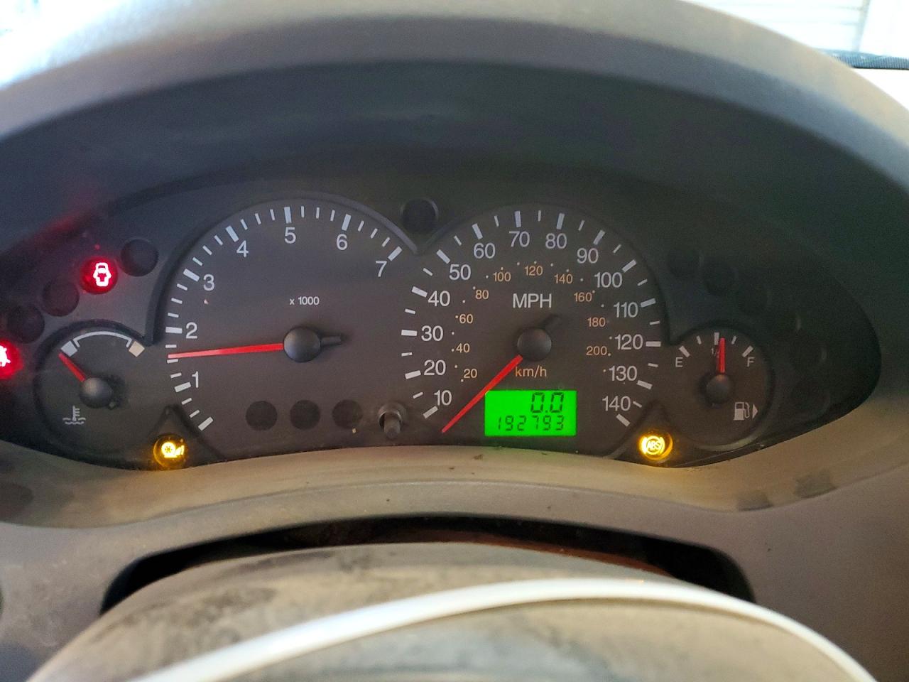 2005 Ford Focus Zx4 Silver vin: 1FAFP34N45W295207