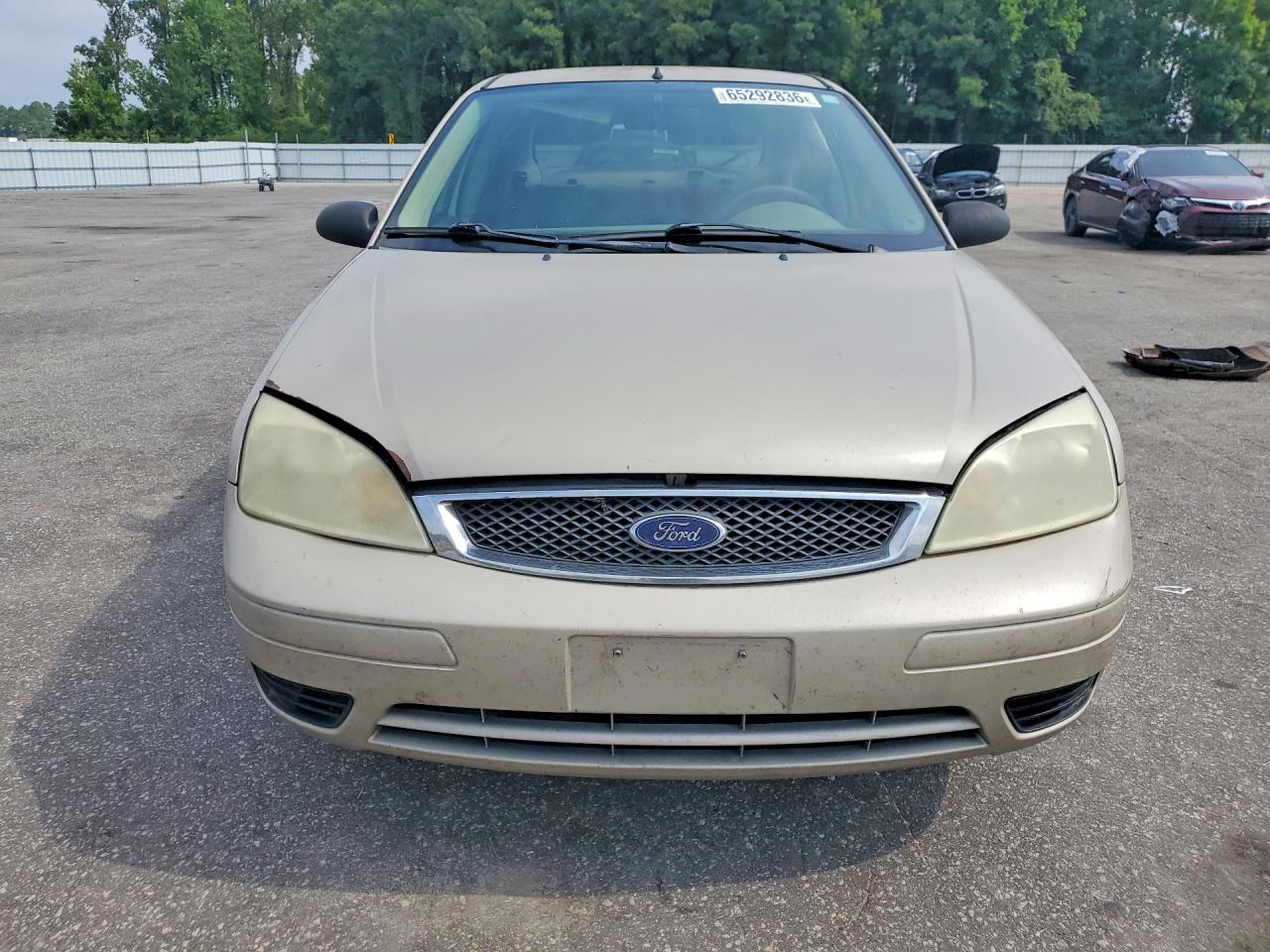 2006 Ford Focus Zx4 Gold vin: 1FAFP34N46W116276