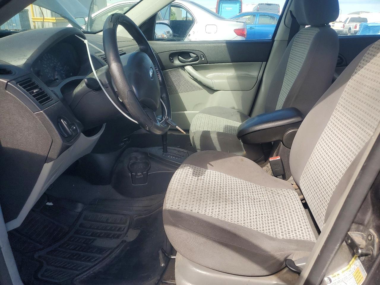 2006 Ford Focus Zx4 Gray vin: 1FAFP34N46W245022