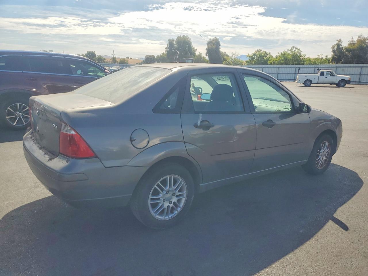 2006 Ford Focus Zx4 Gray vin: 1FAFP34N46W245022