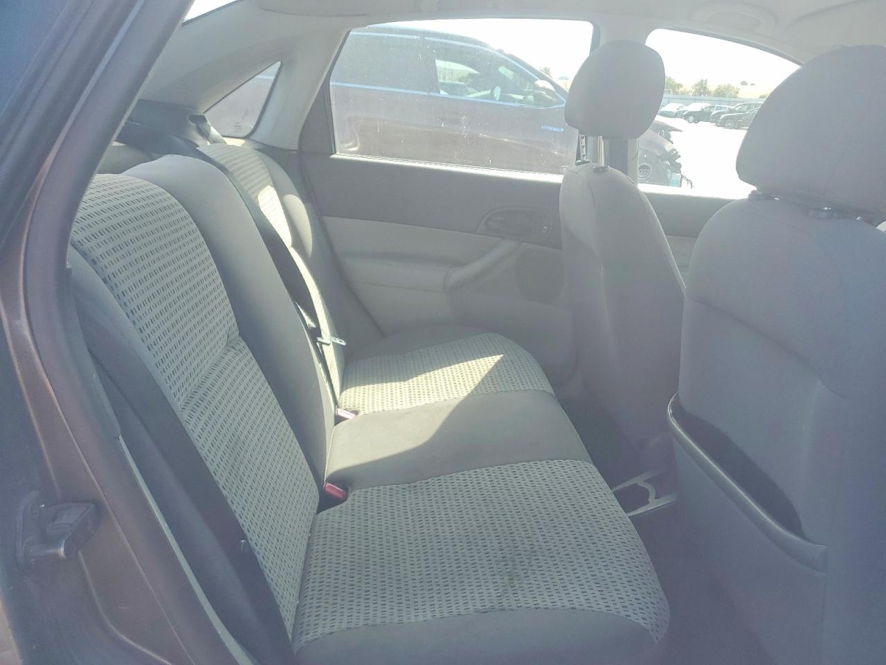 2006 Ford Focus Zx4 Gray vin: 1FAFP34N46W245022