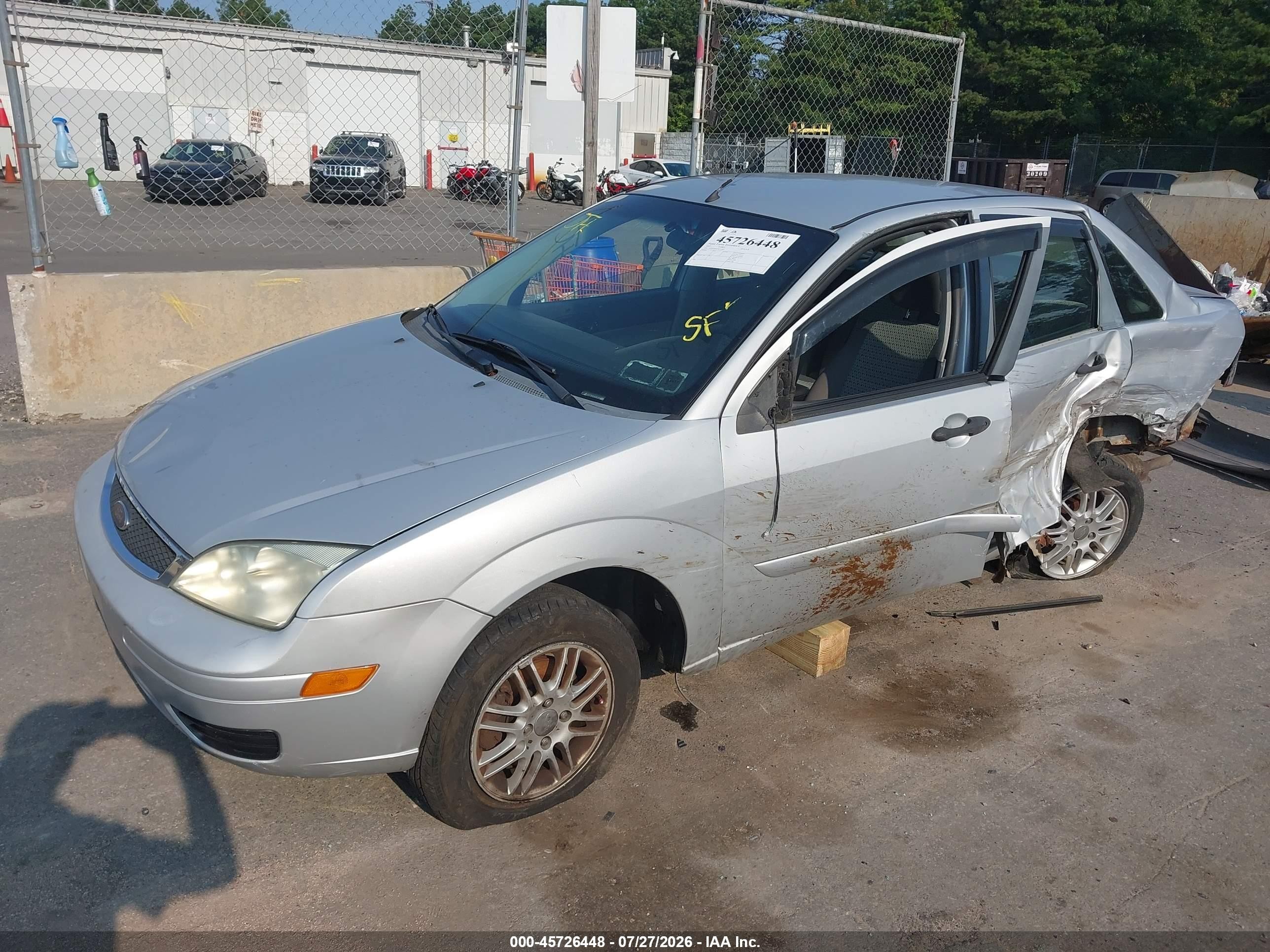2007 Ford Focus S/se/ses Silver vin: 1FAFP34N47W272853