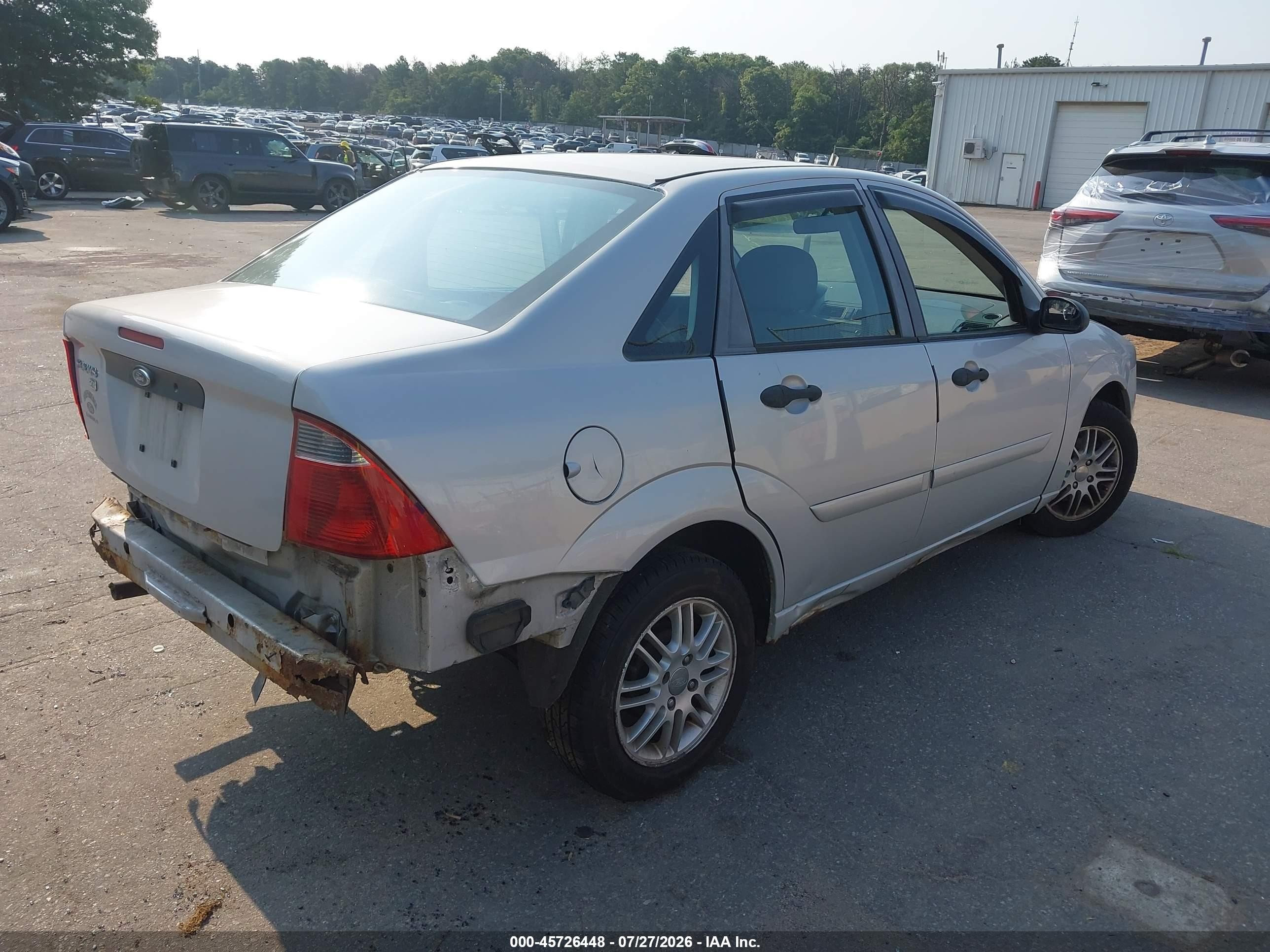 2007 Ford Focus S/se/ses Silver vin: 1FAFP34N47W272853