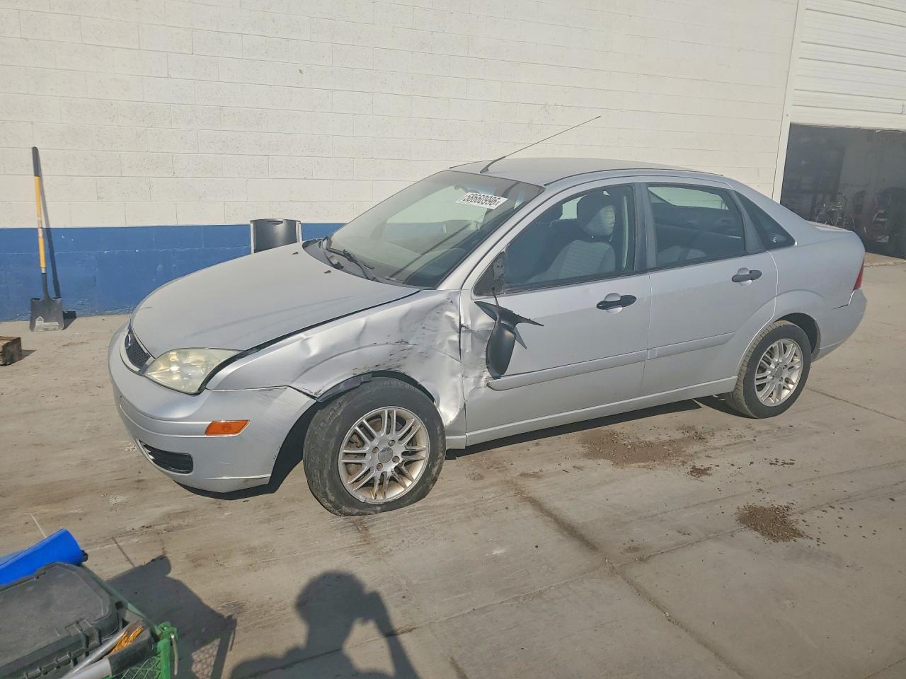 2007 Ford Focus Zx4 Silver vin: 1FAFP34N47W305396