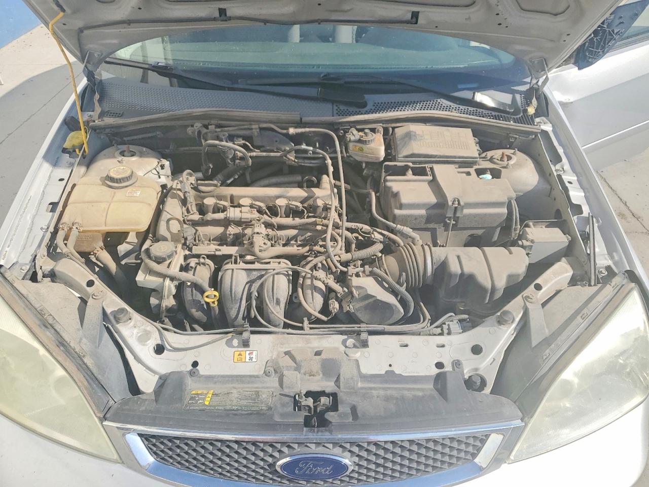 2007 Ford Focus Zx4 Silver vin: 1FAFP34N47W305396