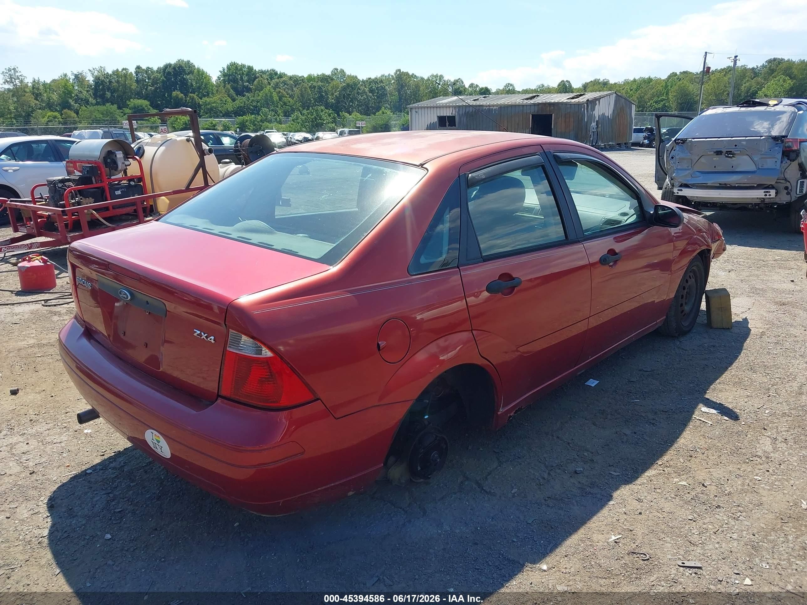 2005 Ford Focus Zx4 Burgundy vin: 1FAFP34N55W115295