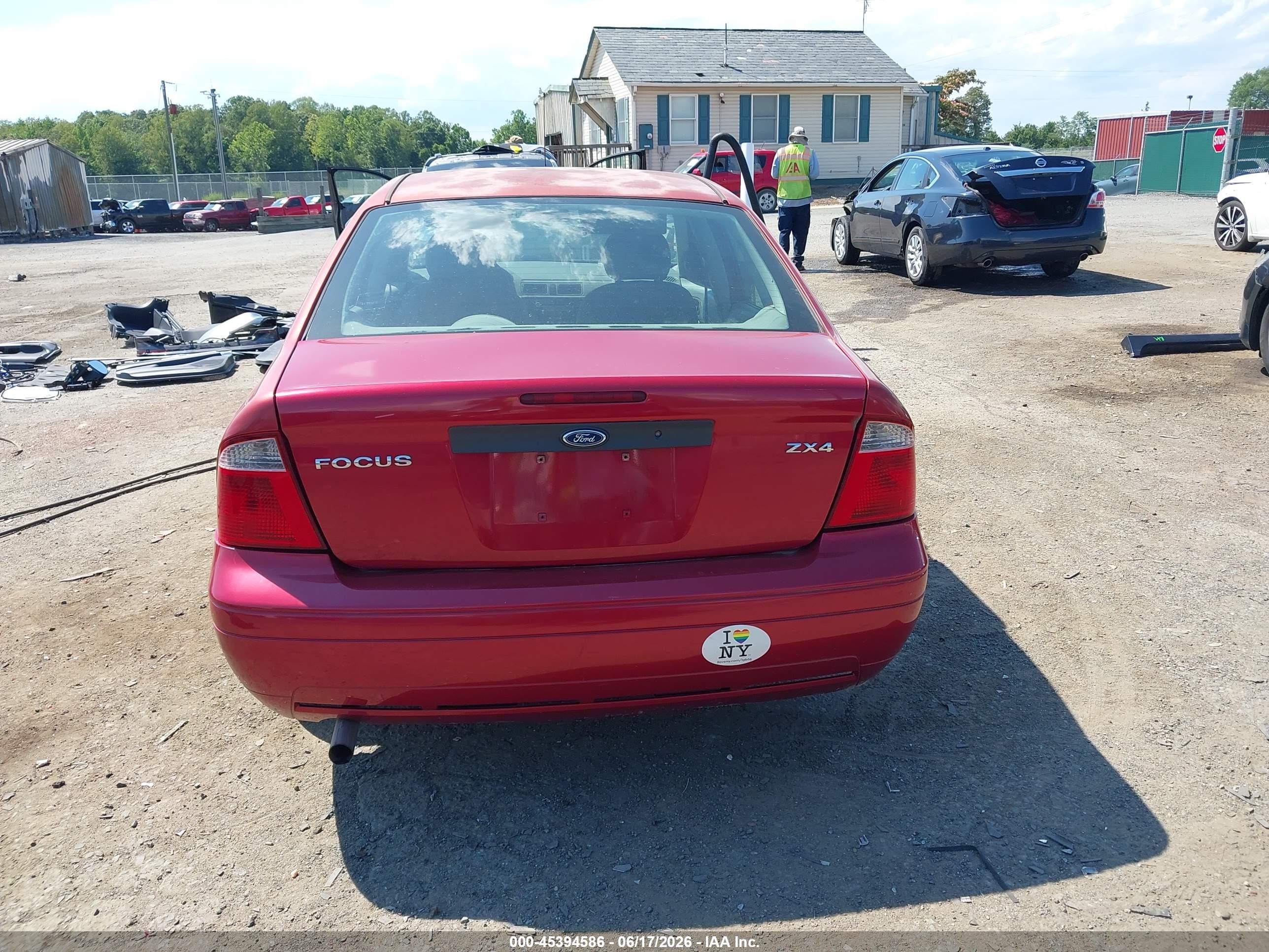 2005 Ford Focus Zx4 Burgundy vin: 1FAFP34N55W115295