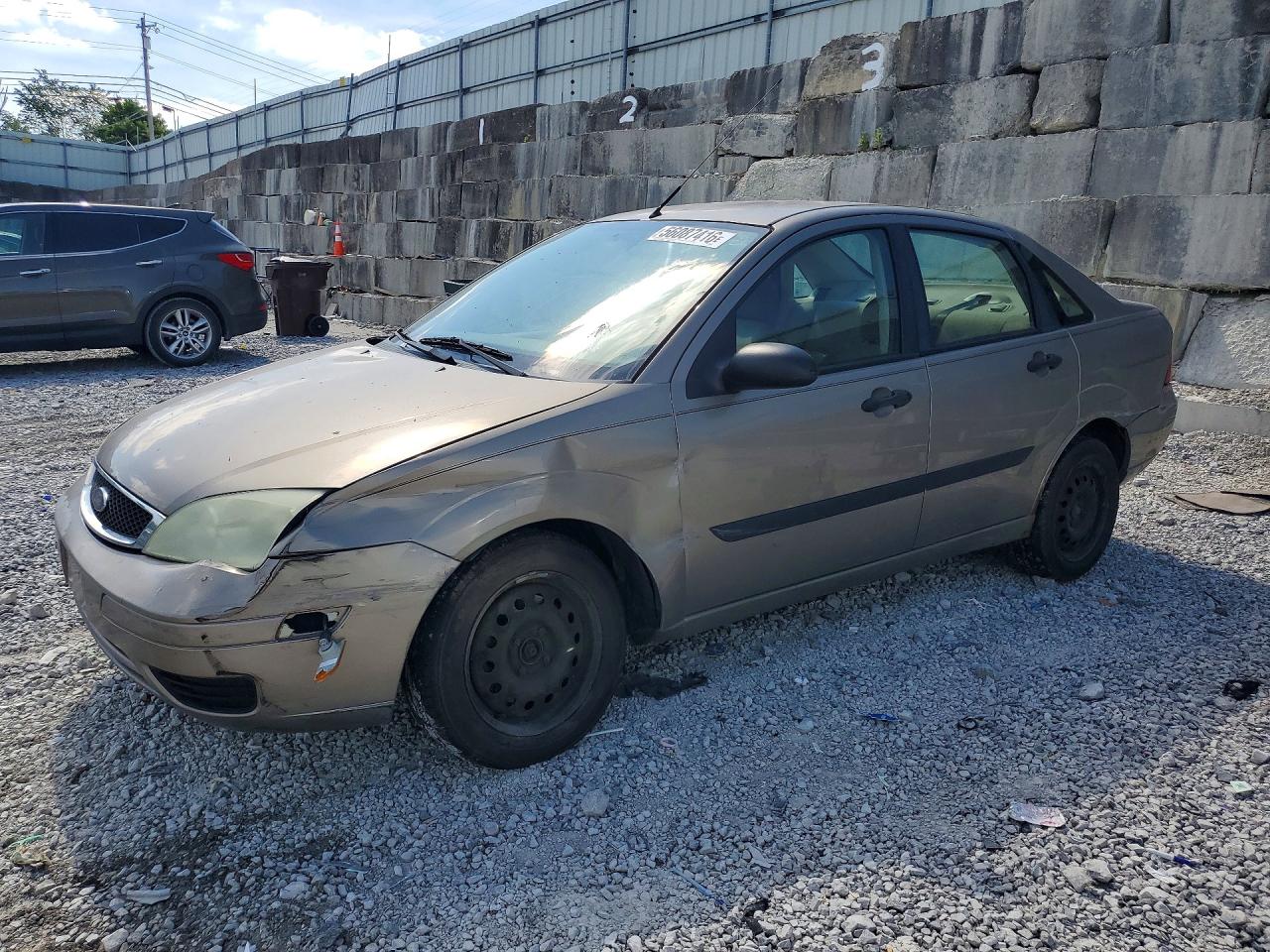 2005 Ford Focus Zx4 Gold vin: 1FAFP34N55W118942