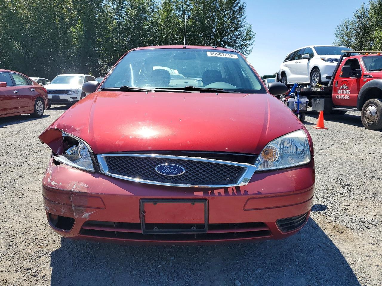 2005 Ford Focus Zx4 Red vin: 1FAFP34N55W187033