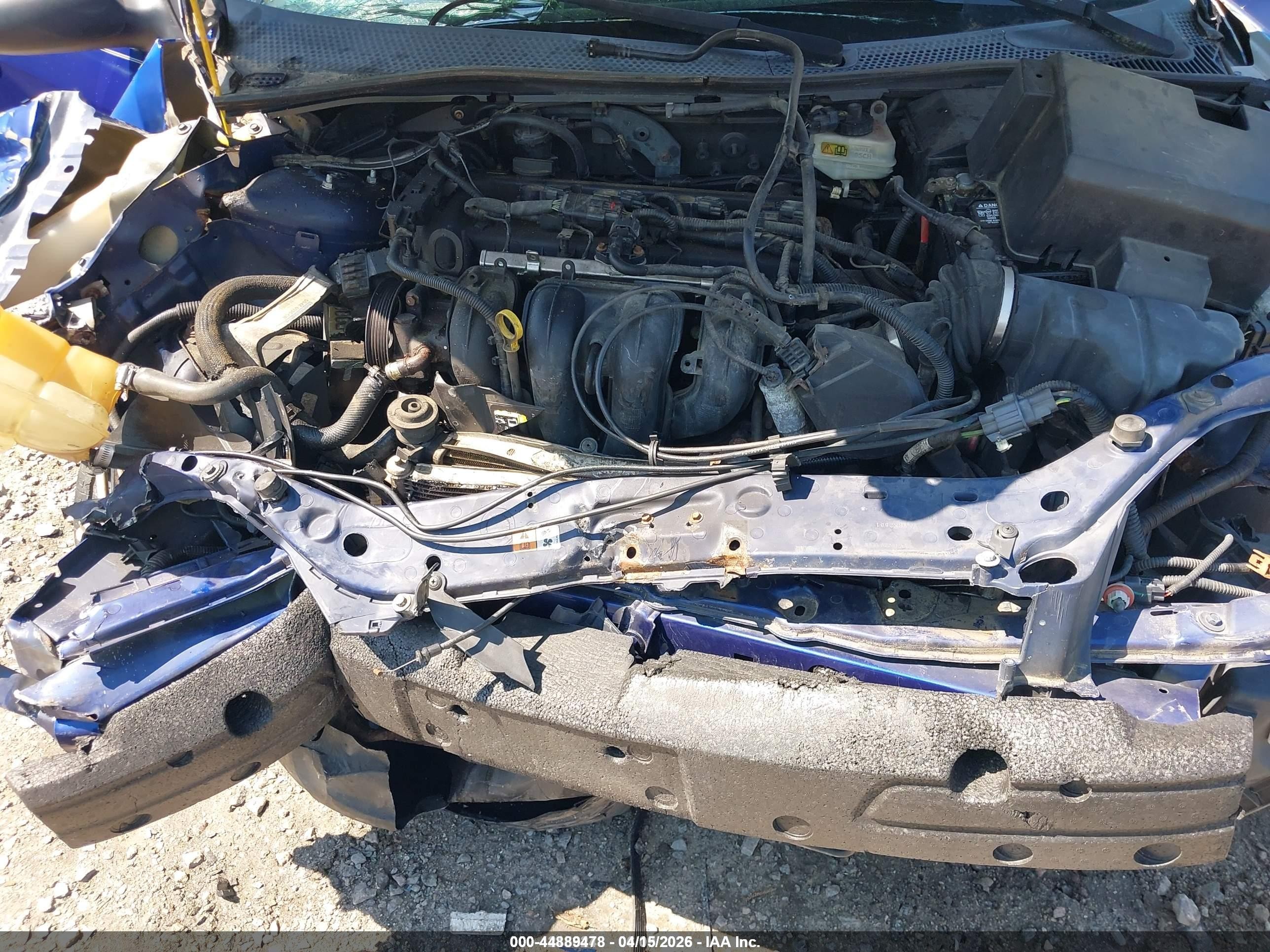 2005 Ford Focus Zx4 Blue vin: 1FAFP34N55W197402