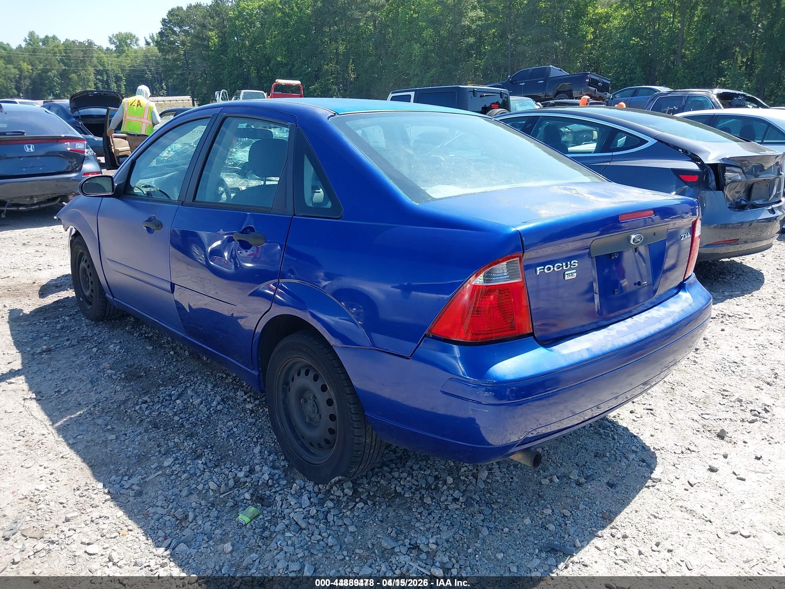 2005 Ford Focus Zx4 Blue vin: 1FAFP34N55W197402