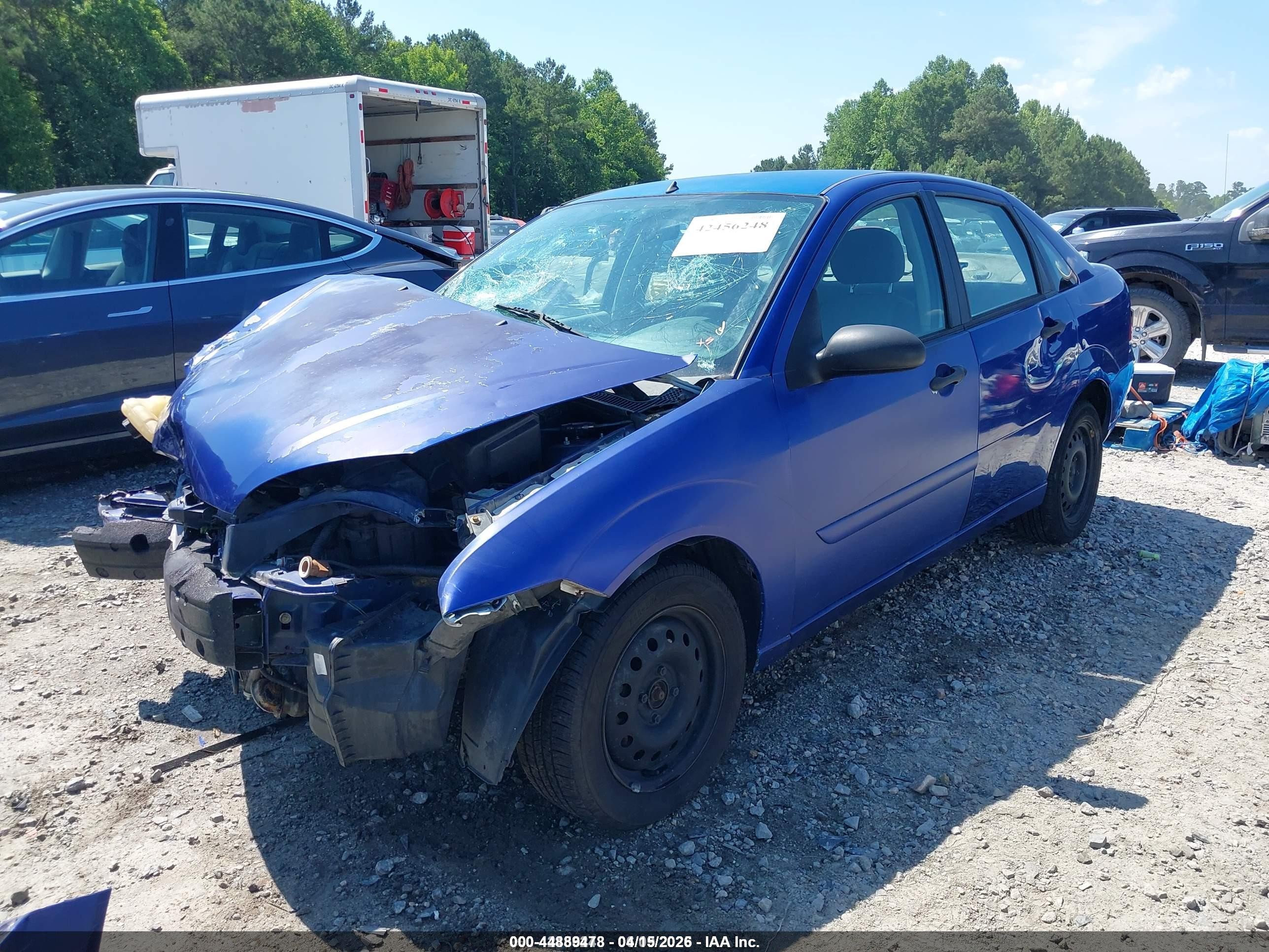 2005 Ford Focus Zx4 Blue vin: 1FAFP34N55W197402