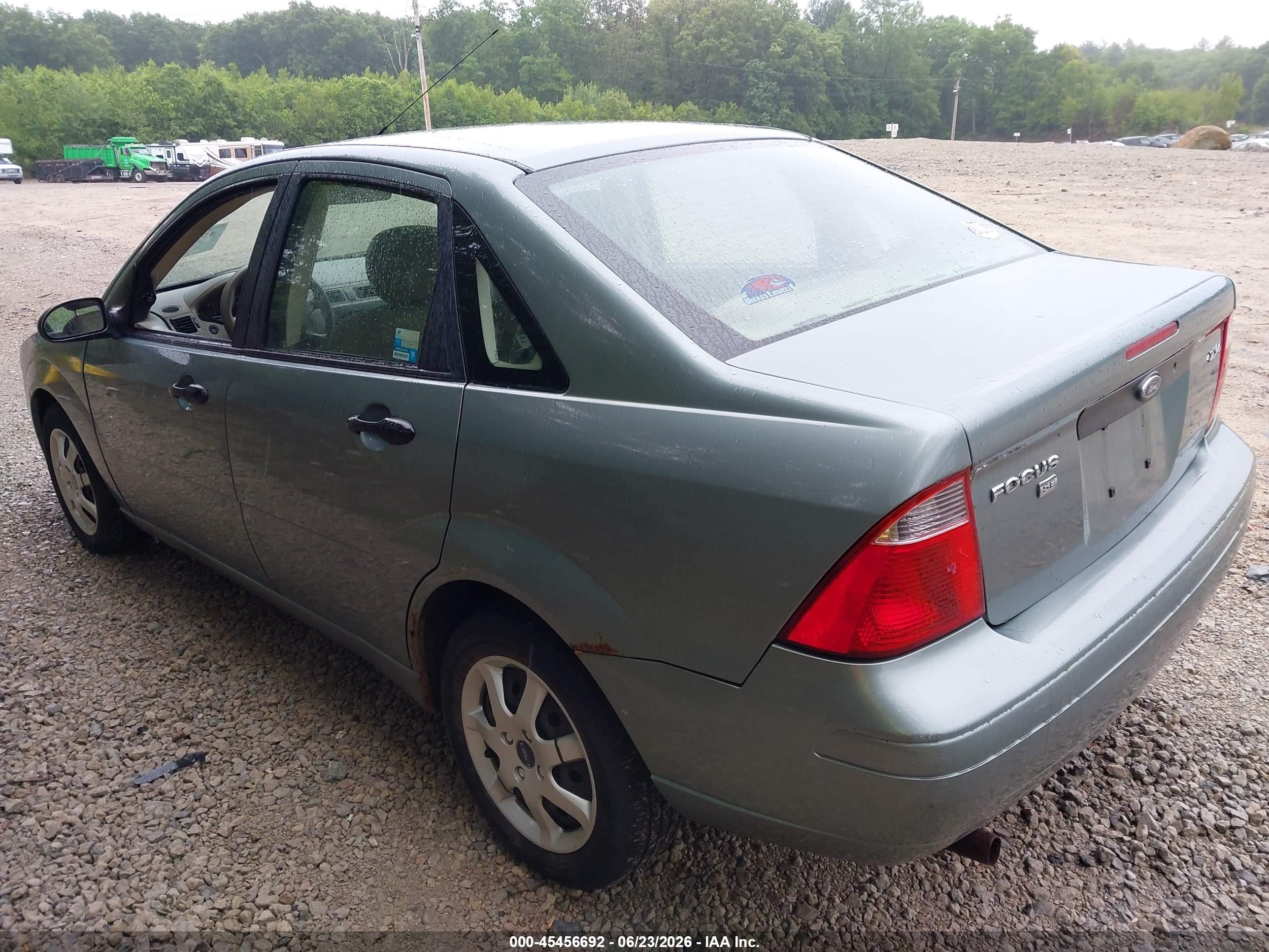 2005 Ford Focus Zx4 Teal vin: 1FAFP34N55W201352