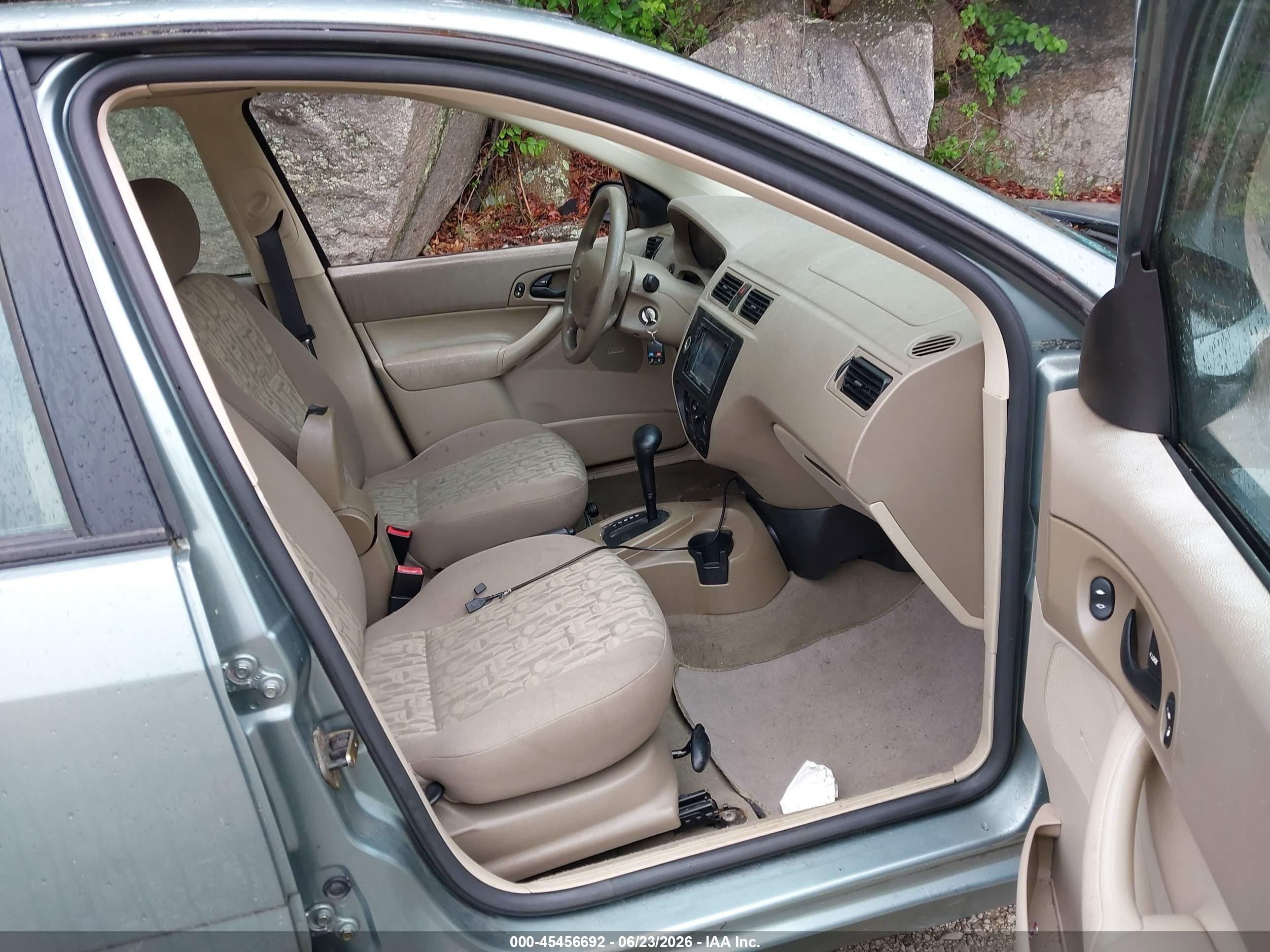 2005 Ford Focus Zx4 Teal vin: 1FAFP34N55W201352