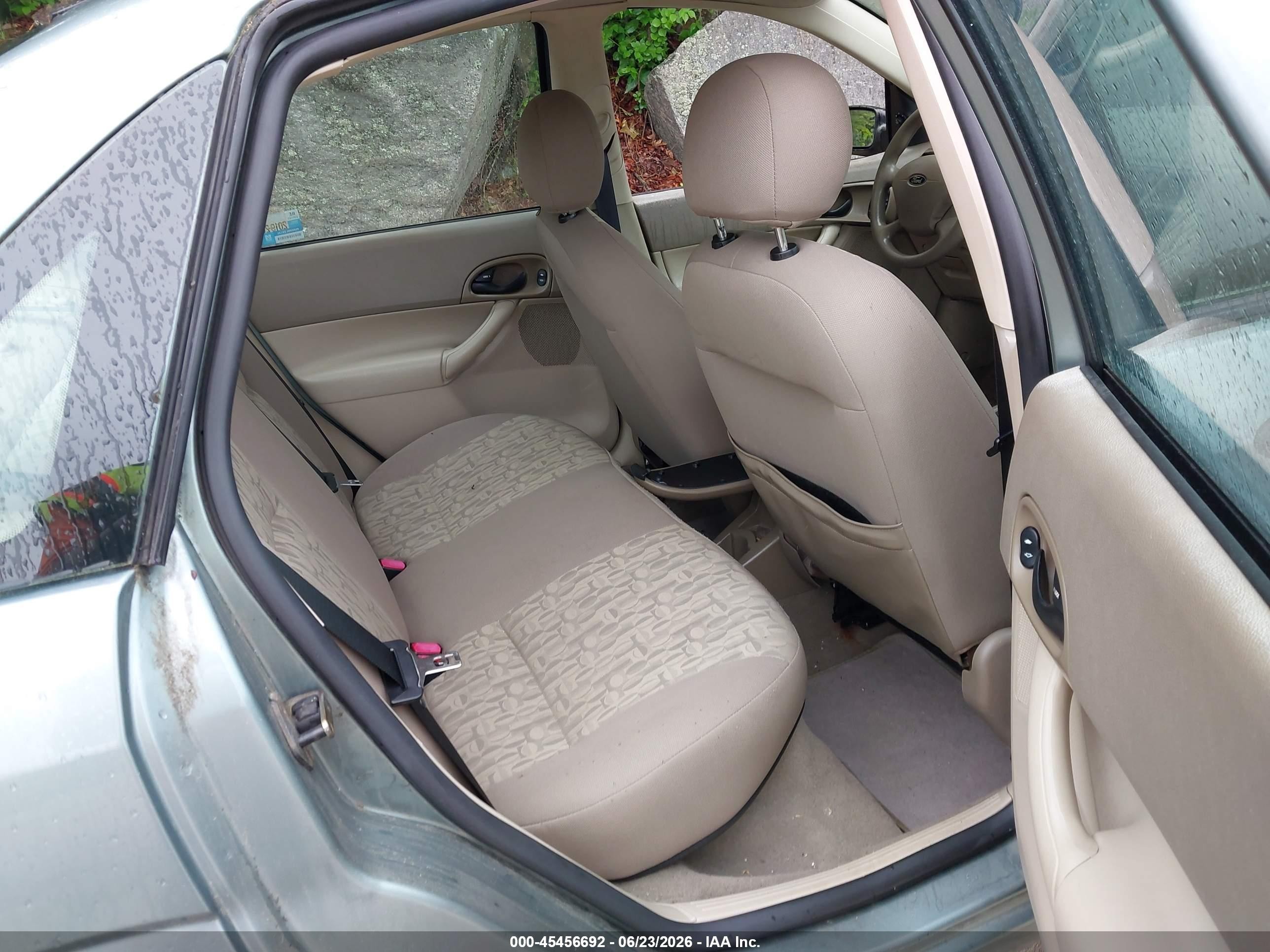 2005 Ford Focus Zx4 Teal vin: 1FAFP34N55W201352
