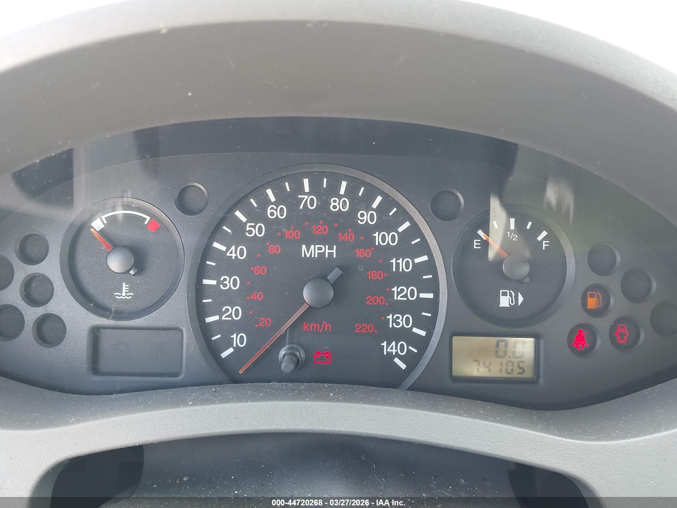 2005 Ford Focus Zx4 White vin: 1FAFP34N55W210746