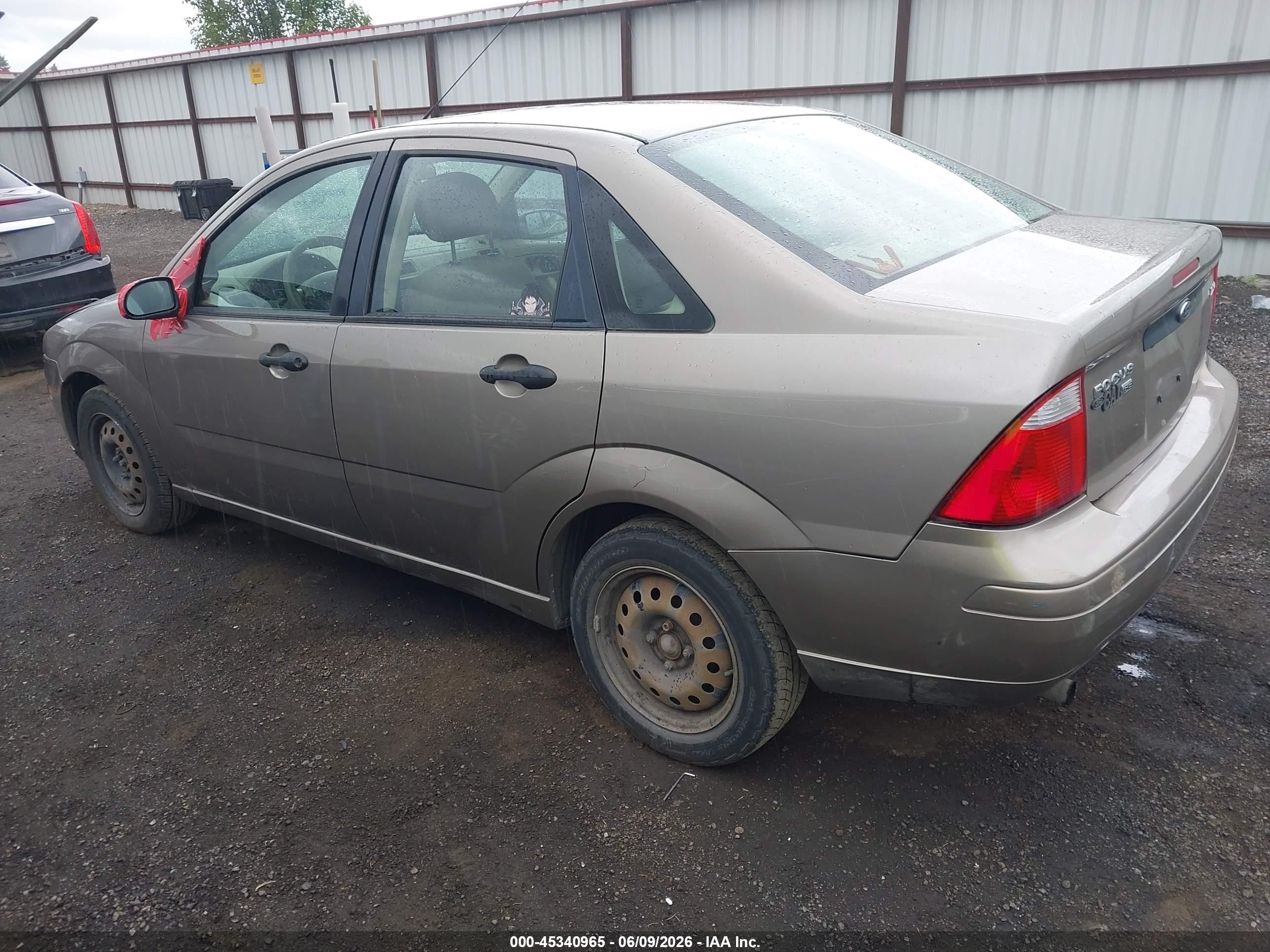 2005 Ford Focus Zx4 Beige vin: 1FAFP34N55W232648