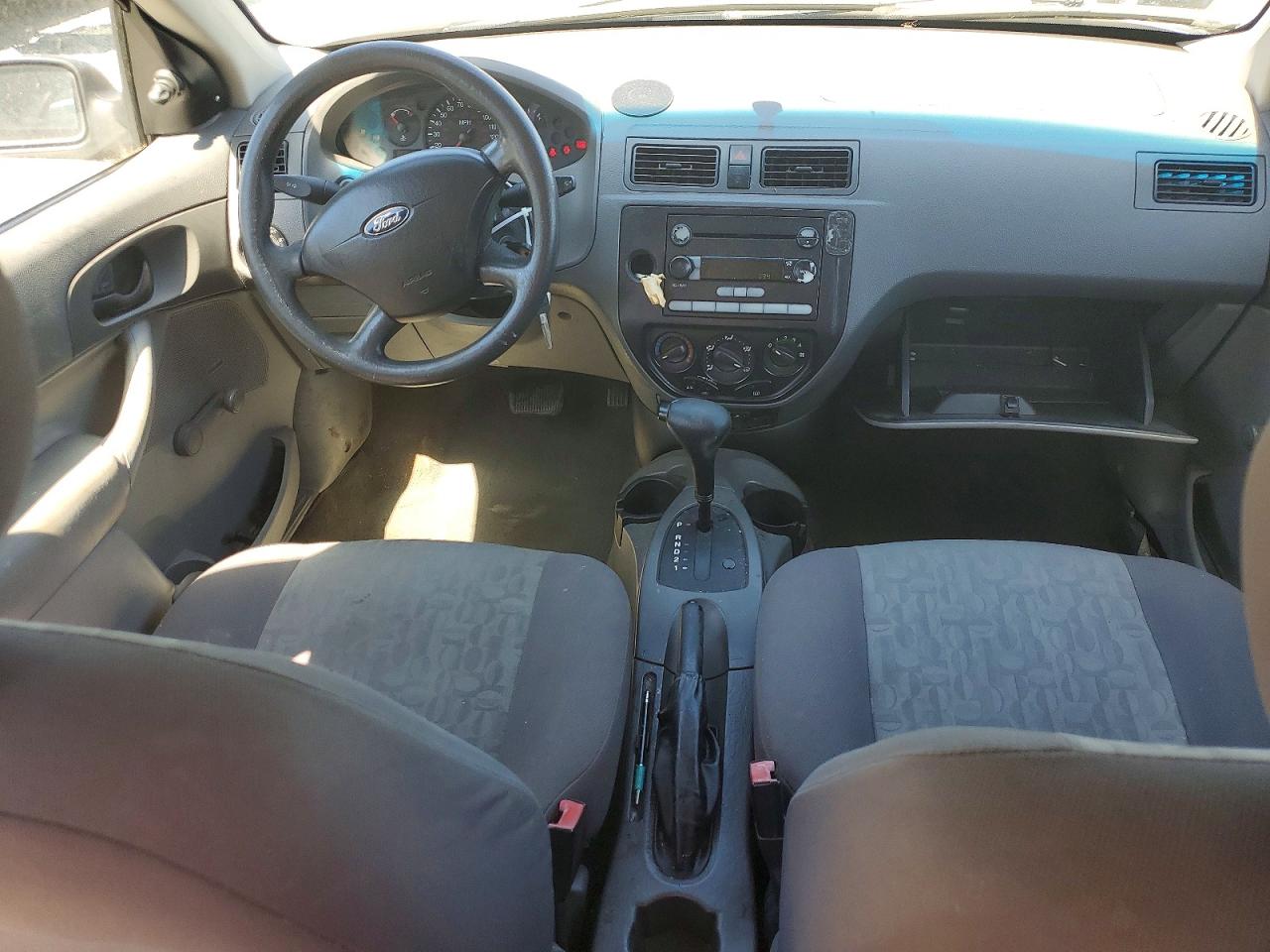 2005 Ford Focus Zx4 Silver vin: 1FAFP34N55W241219
