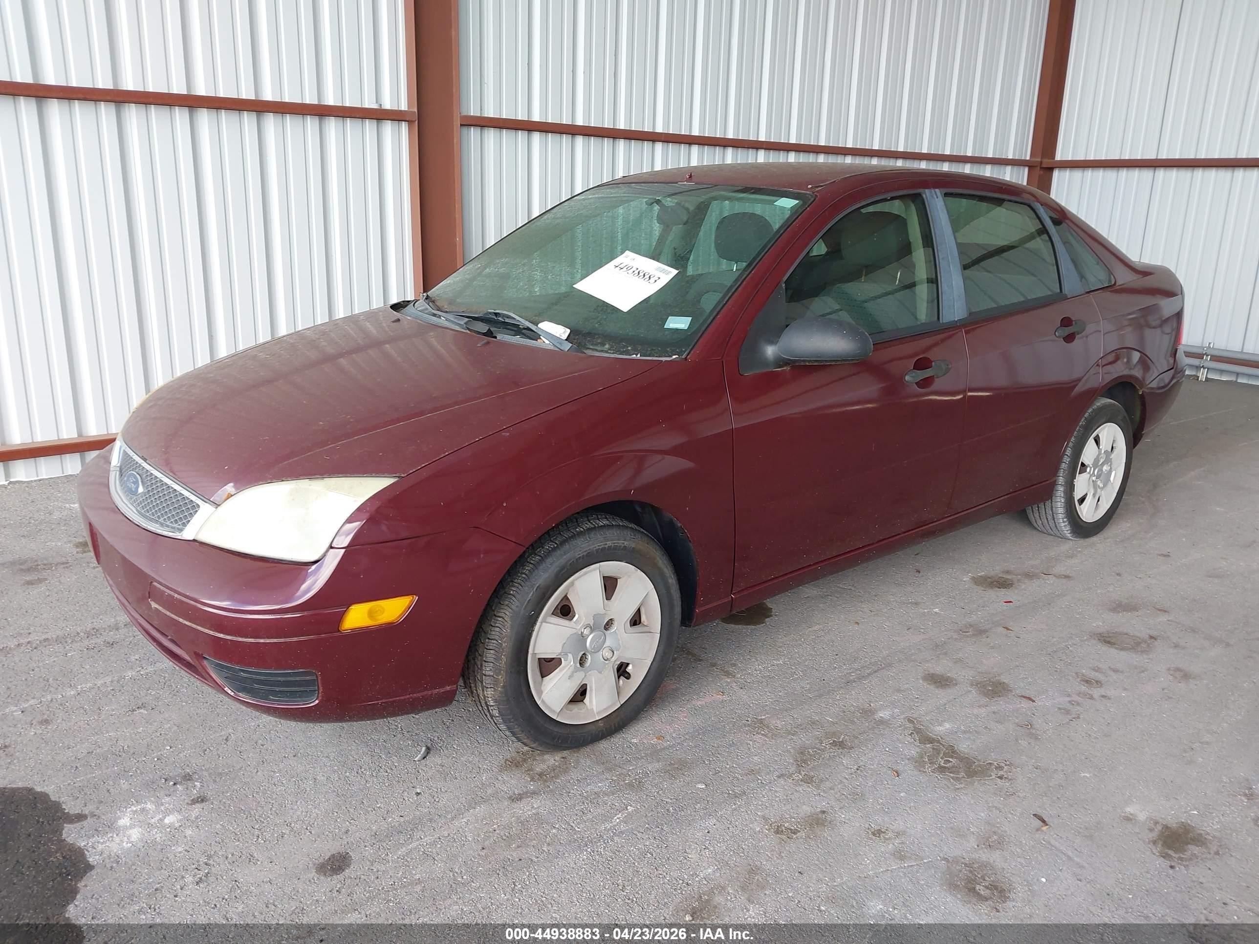 2006 Ford Focus Zx4 Burgundy vin: 1FAFP34N56W172159